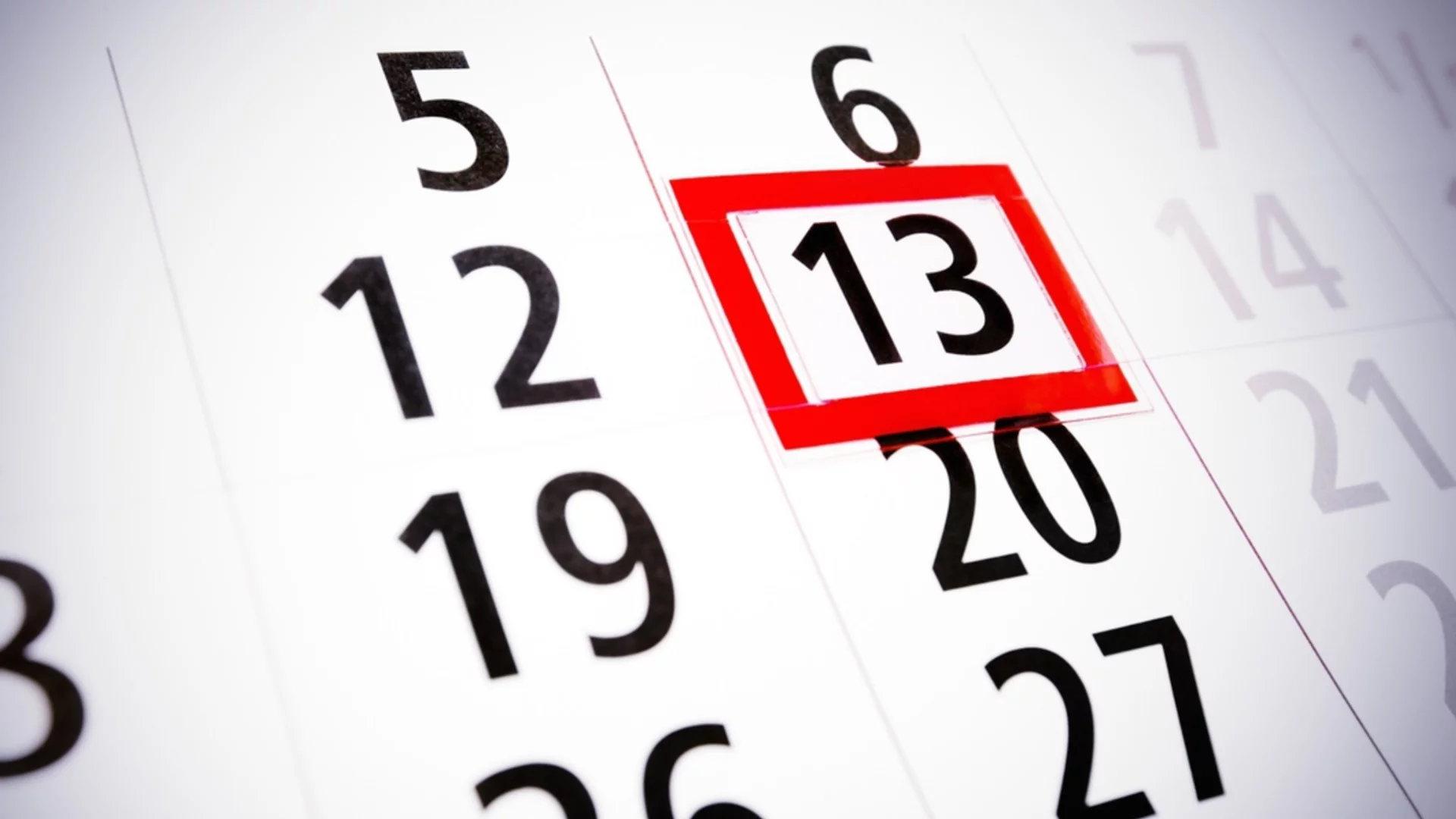 Петък 13-ти ще преобърне живота ви с главата надолу. Какво очаква всяка зодия?