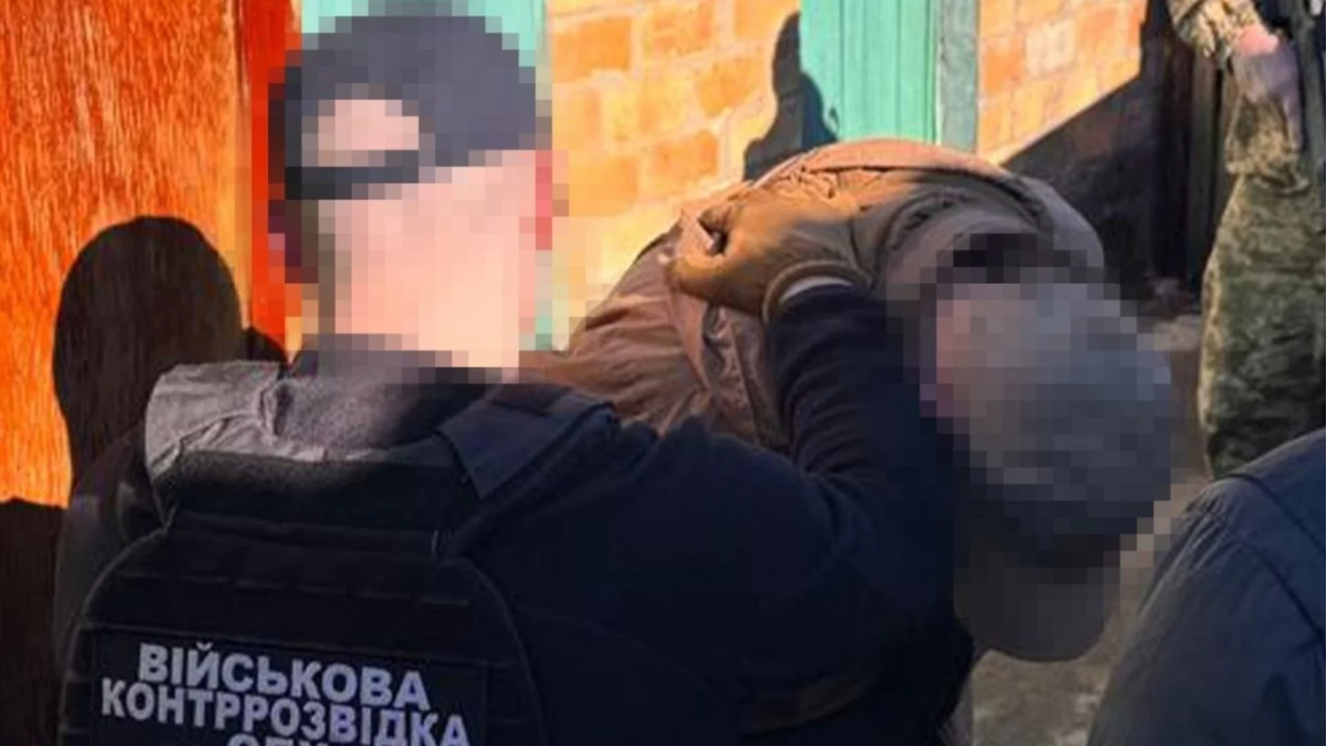 Арестуваха руски агент, подготвял покушение срещу създателя на "Азов"