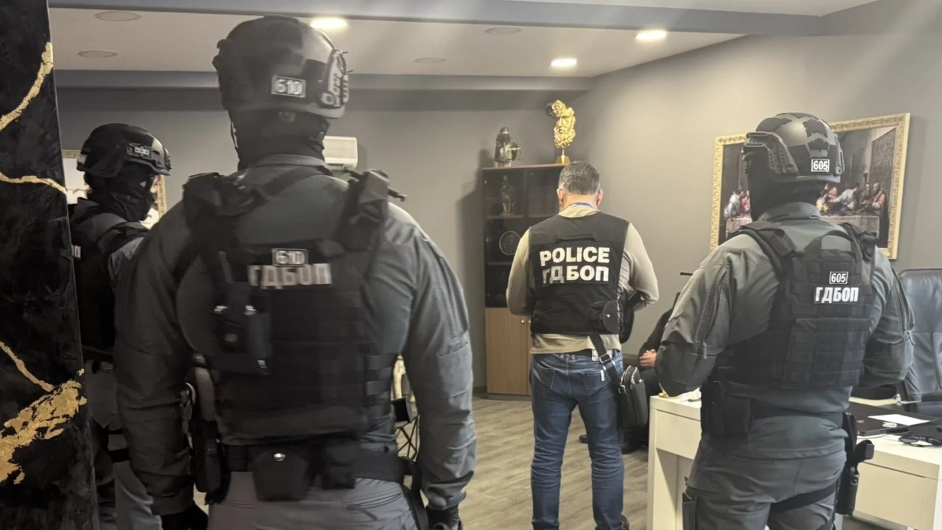 Разбиха група за рекет и изнудване: 8 с обвинения (ВИДЕО)