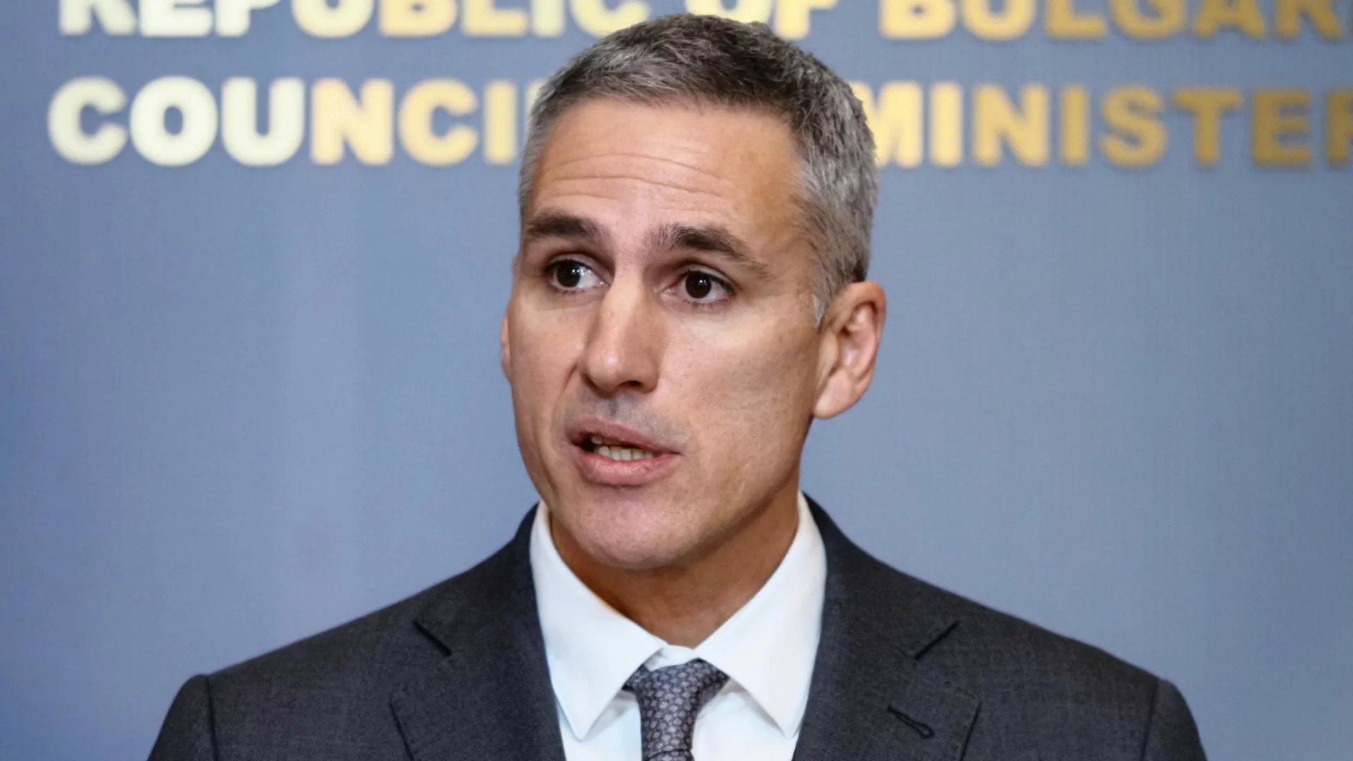 Ще евакуираме ли българи от Куба заради новата заплаха на Тръмп? Официален отговор (ВИДЕО)