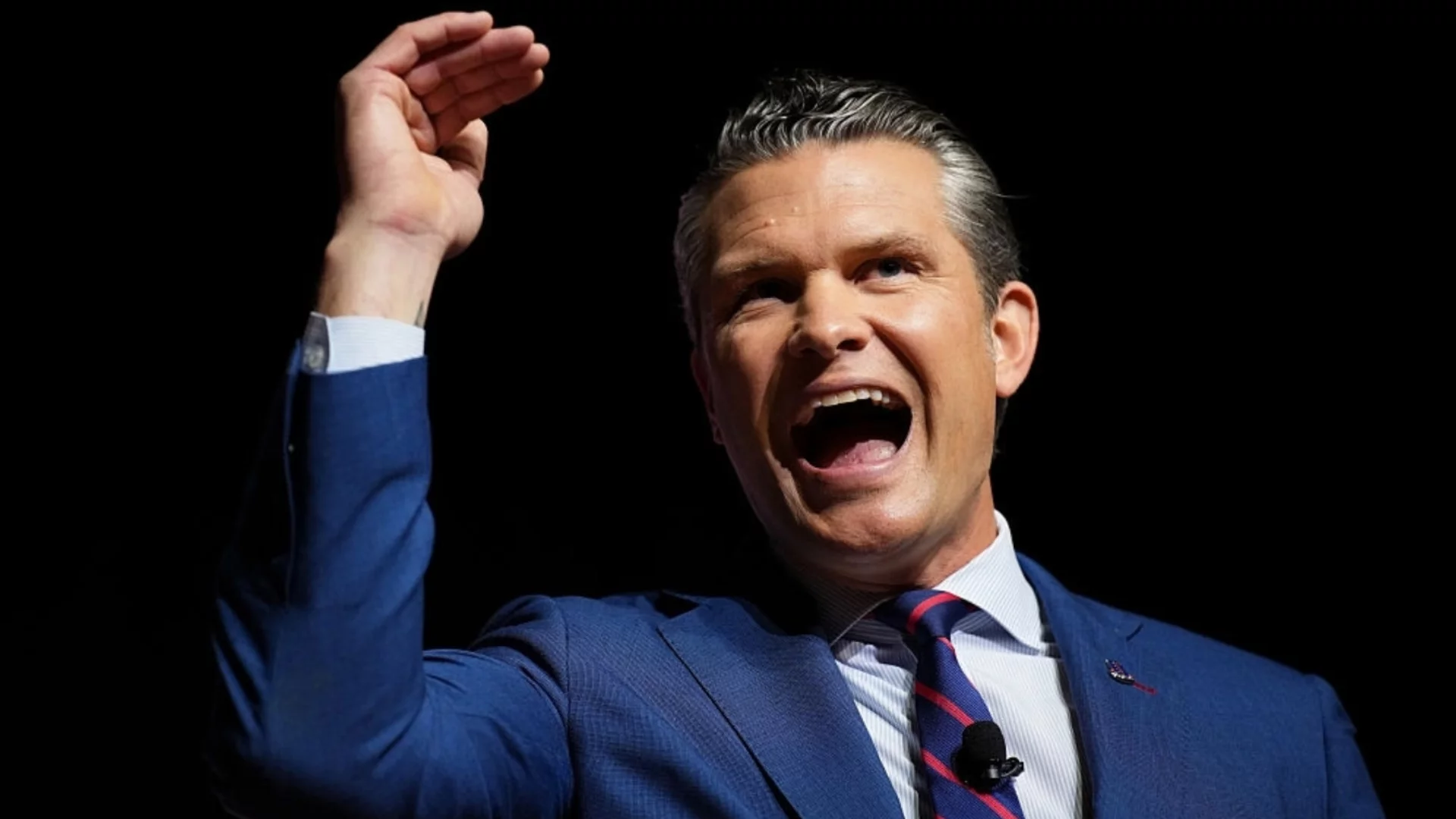 Ормузкият проток е отворен за преминаване, стига Иран да не стреля