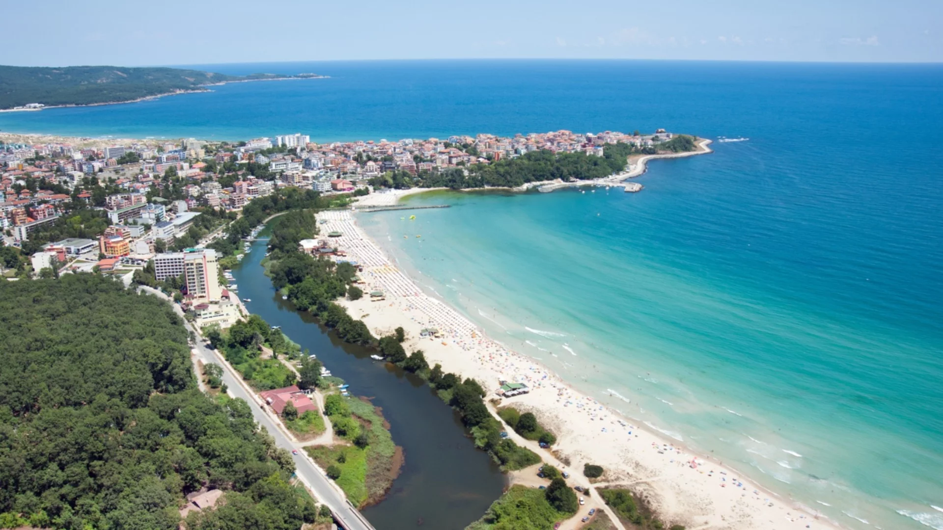 "Стопанства срещу плажа": Родни курорти на бунт срещу изграждане на черноморска ферма за пъстърва