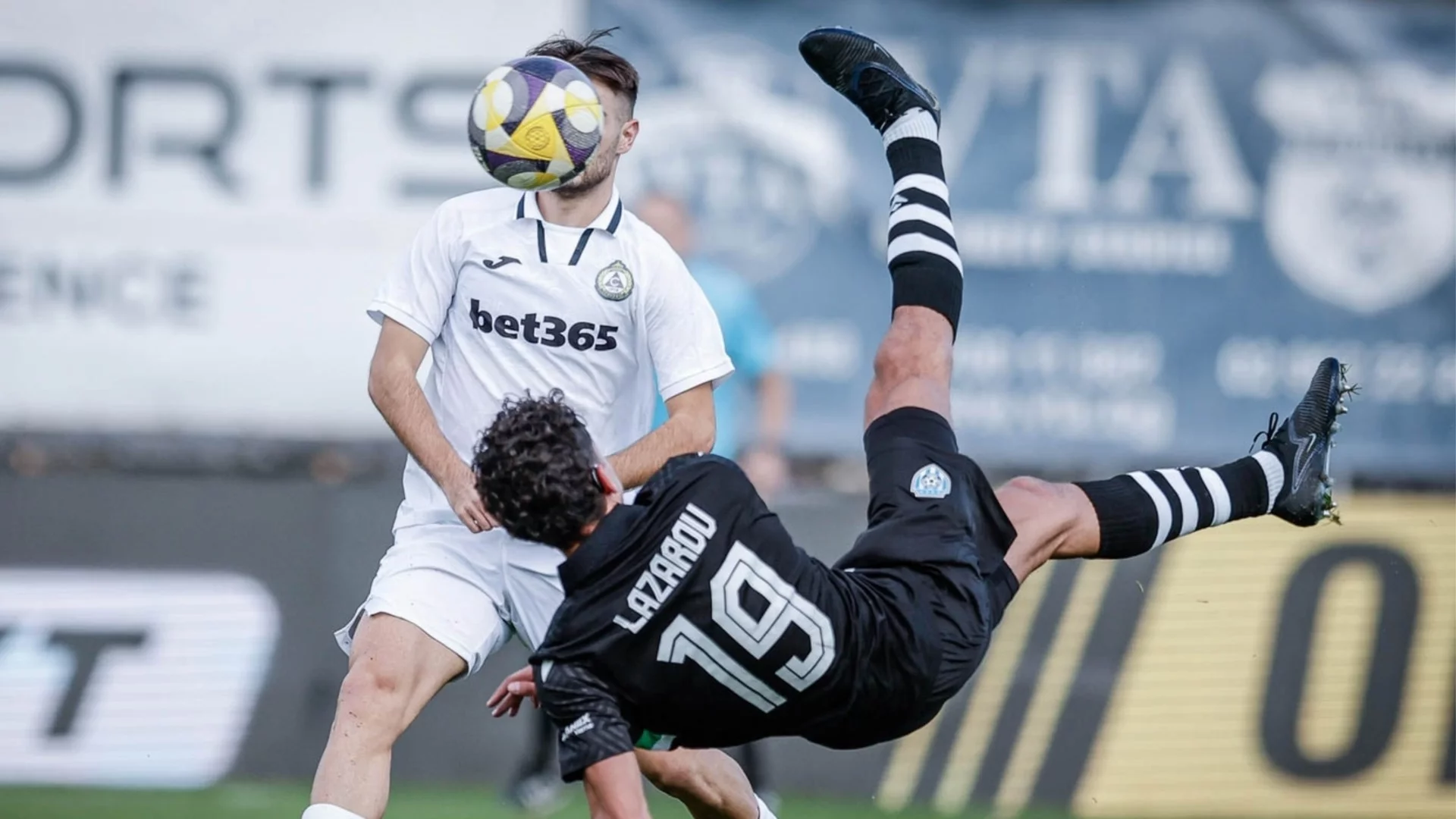 Елитен португалски тим набеляза трансферна цел на ЦСКА и Левски