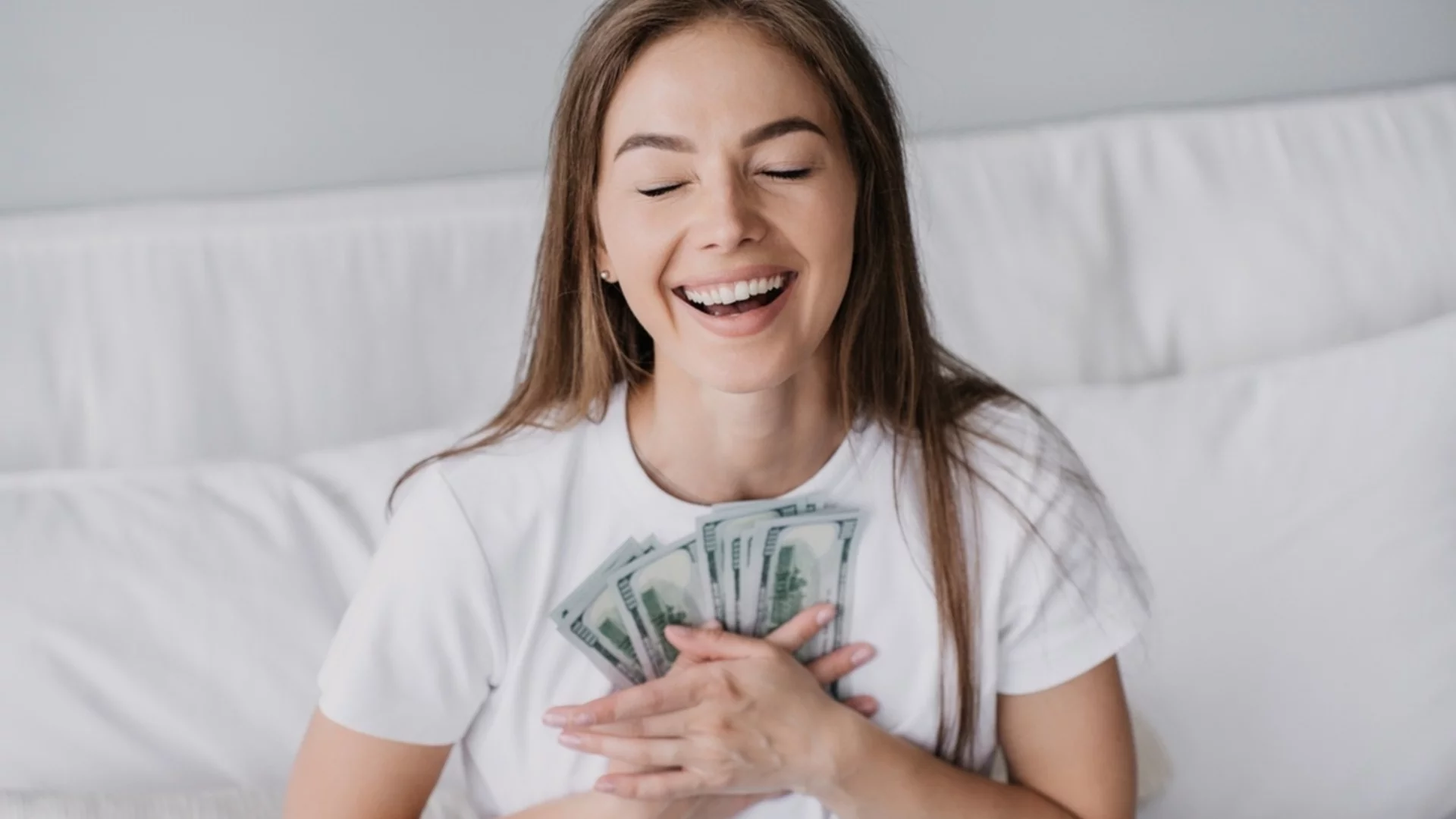 В понеделник: Чак из крачолите ще текат пари на Близнаци, Козирог + още 2 зодии