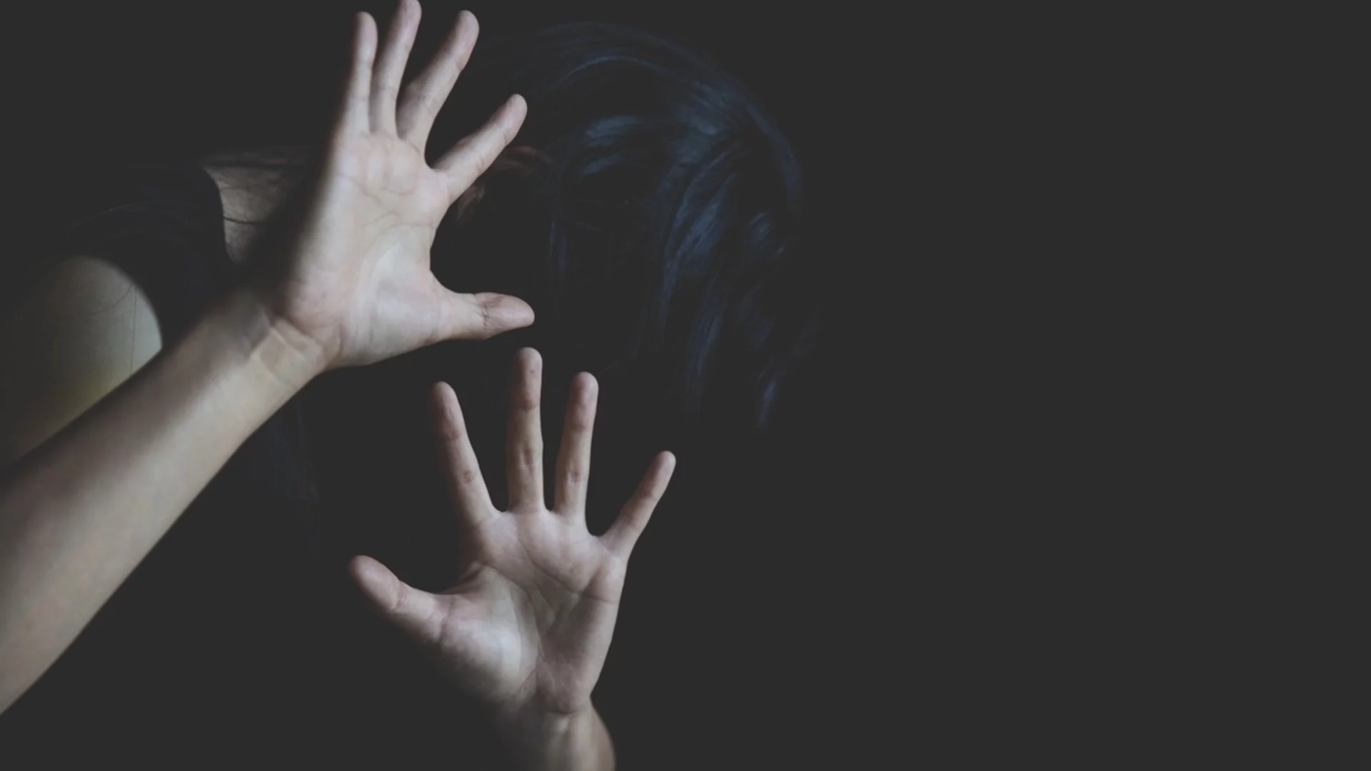 Ритал я в гърба: Жена остана без далак след побой от мъжа си