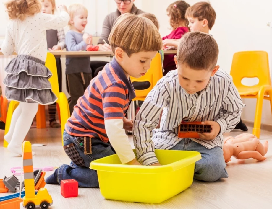 Приеха новите правила за кандидатстване в детска градина, готвят райониране като при училищата