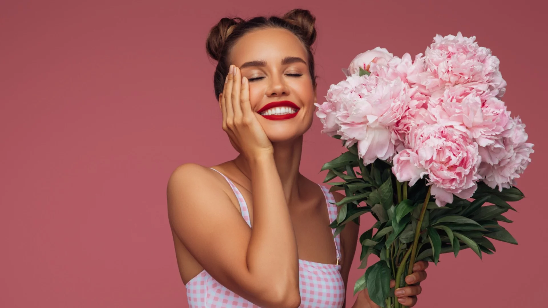 Кой има имен ден днес, 15 март 2026 г. Честито!