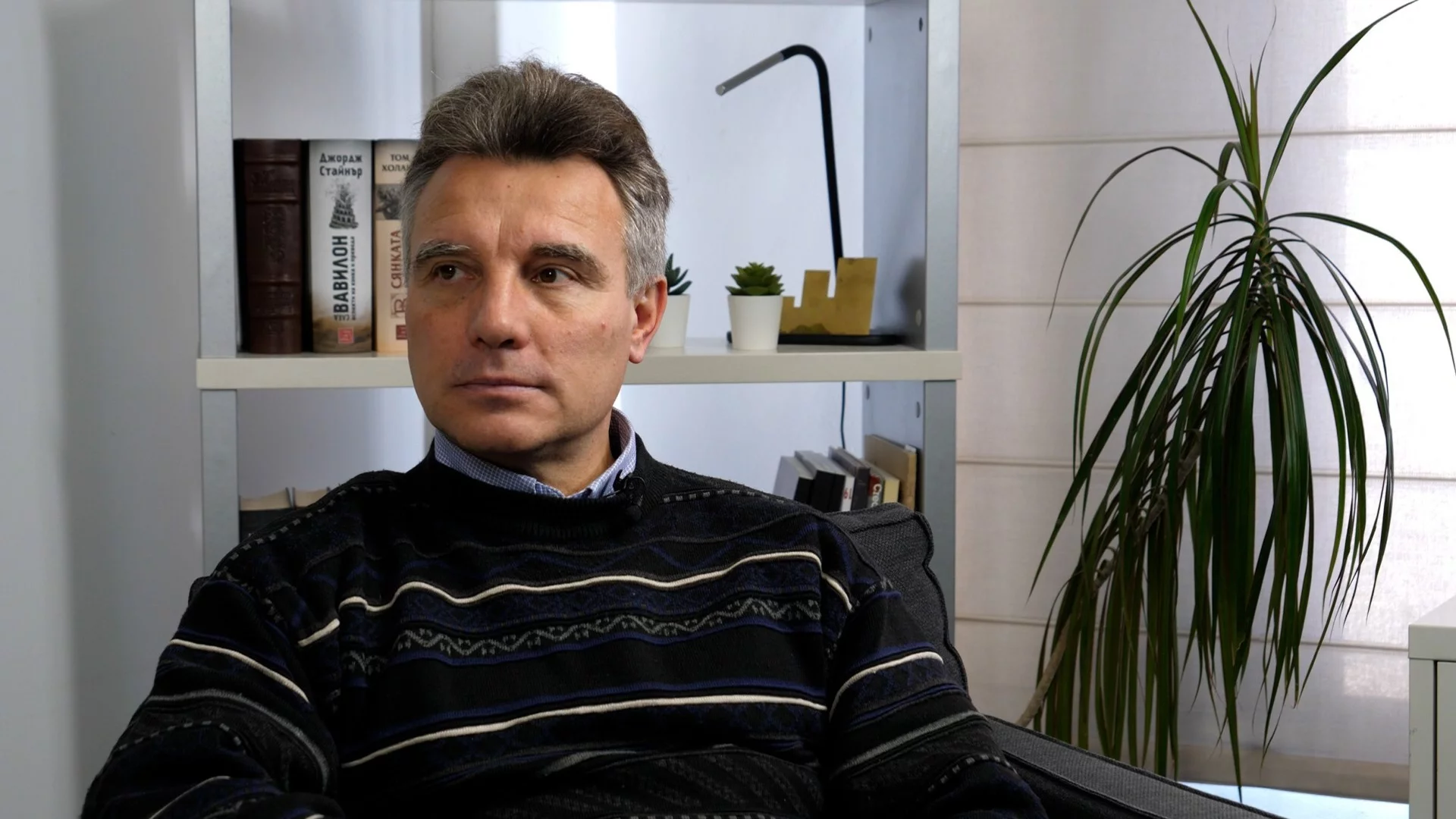 Проф. Иво Христов: Войната около Иран е част от глобален сблъсък между големите сили