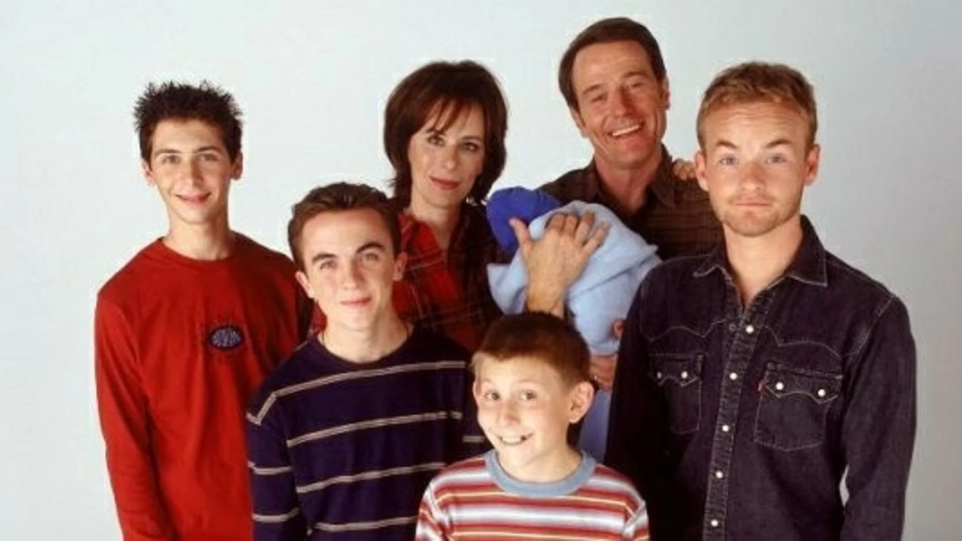 Брайън Кранстън обезкосмен и гол в трейлъра на новия сериал "Малкълм" (ВИДЕО)