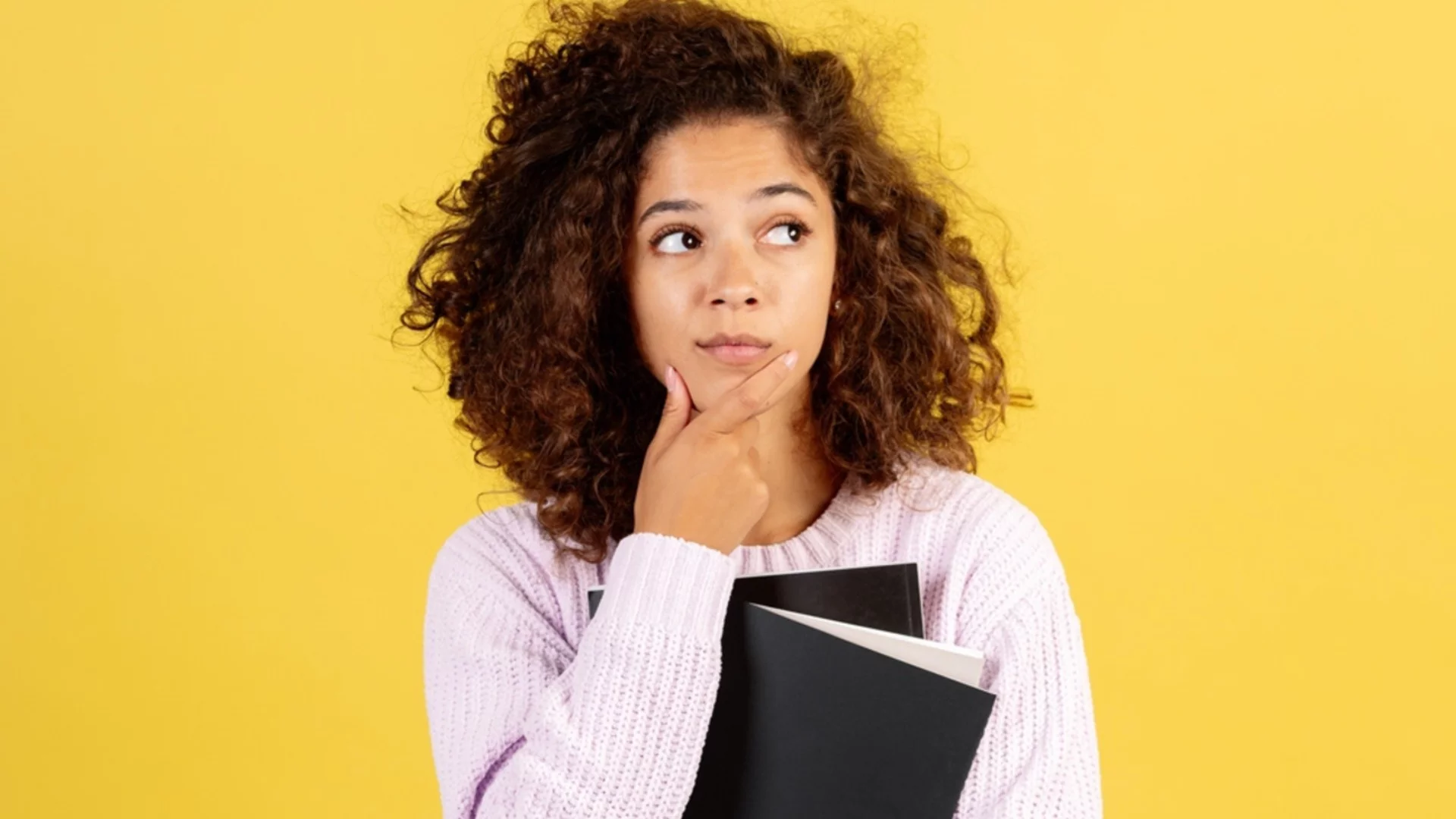 През уикенда: 4 зодии ще получат важно послание от Вселената на 14-15 март