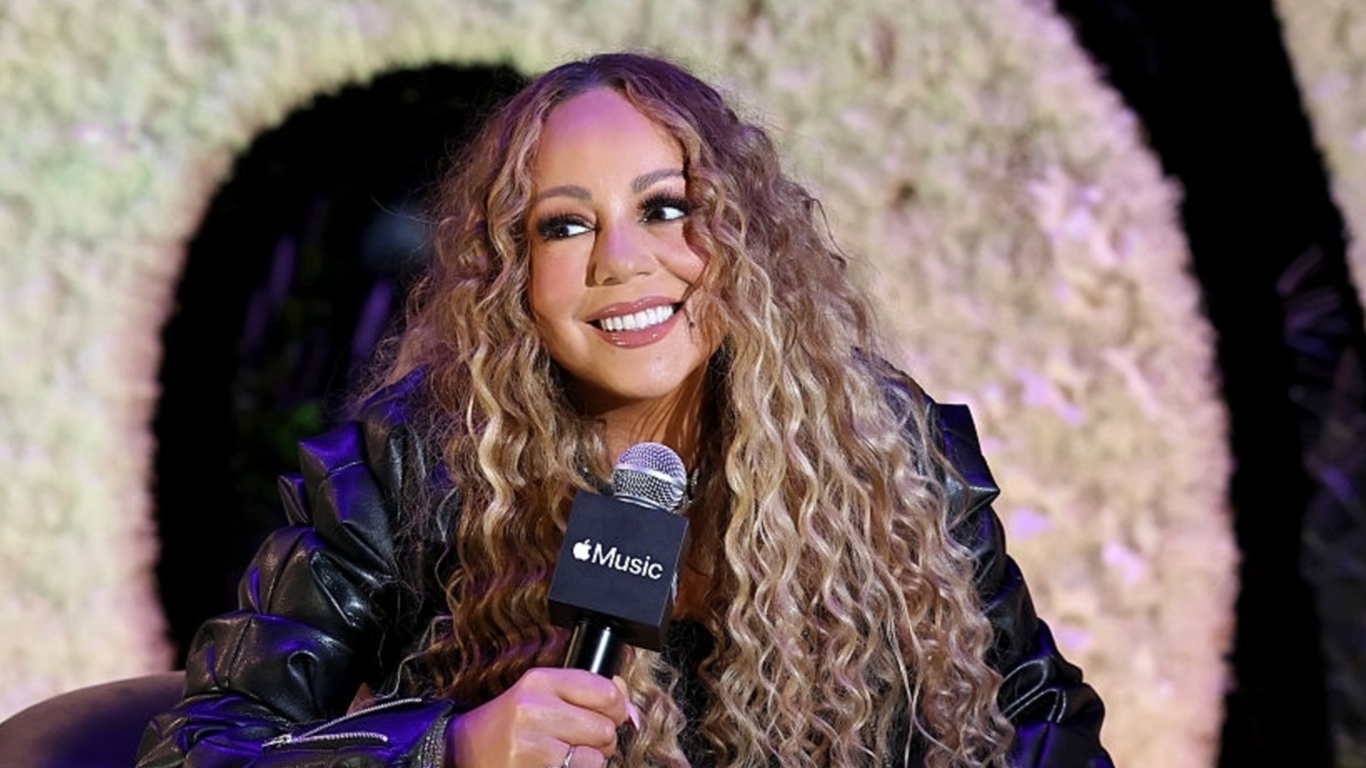 Марая Кери подготвя нова музика. Ще издаде изгубения си албум