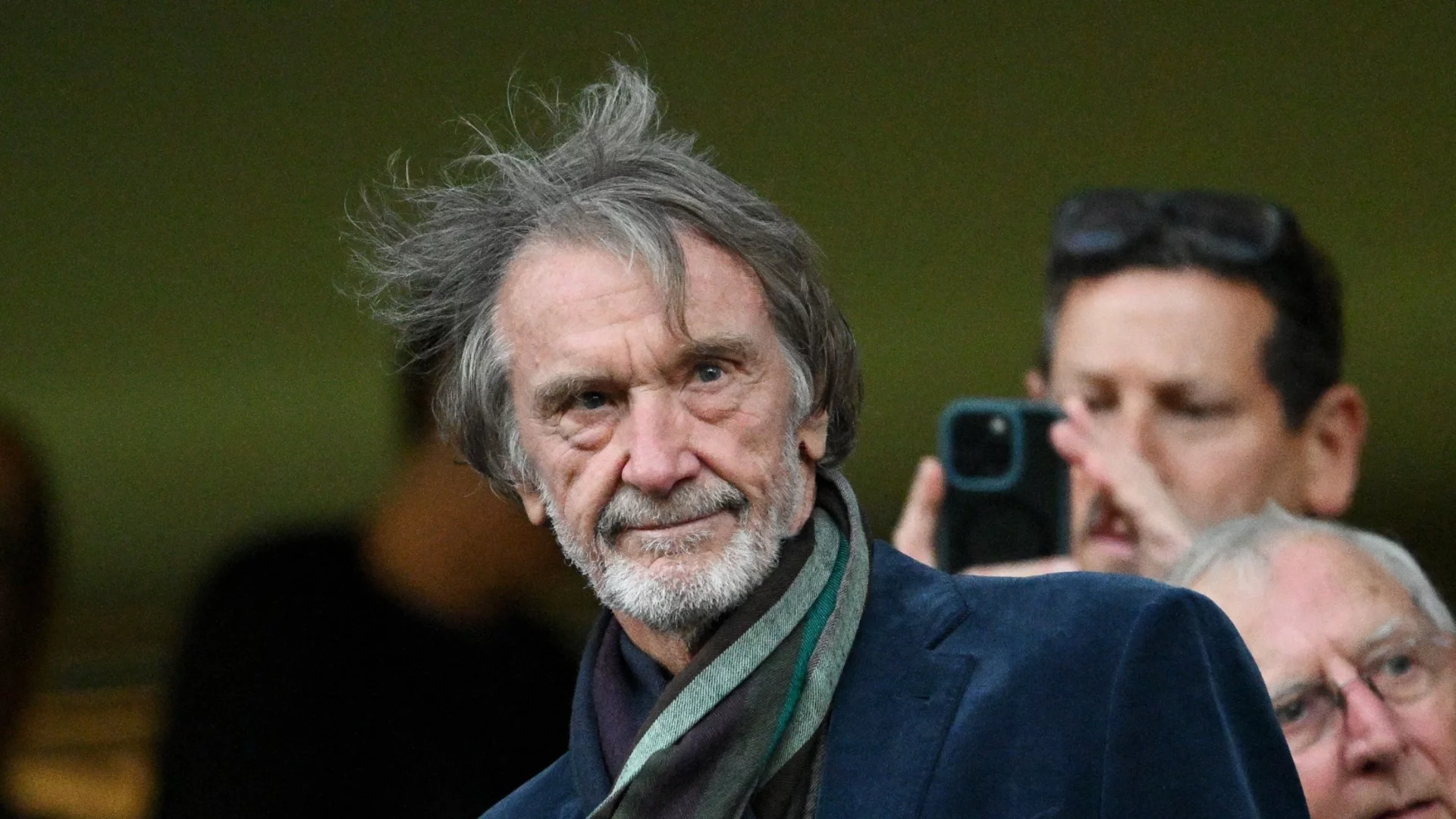 Новият стадион на Ман Юнайтед ще си остане мираж: 9 цифри повече или 10 години по-късно