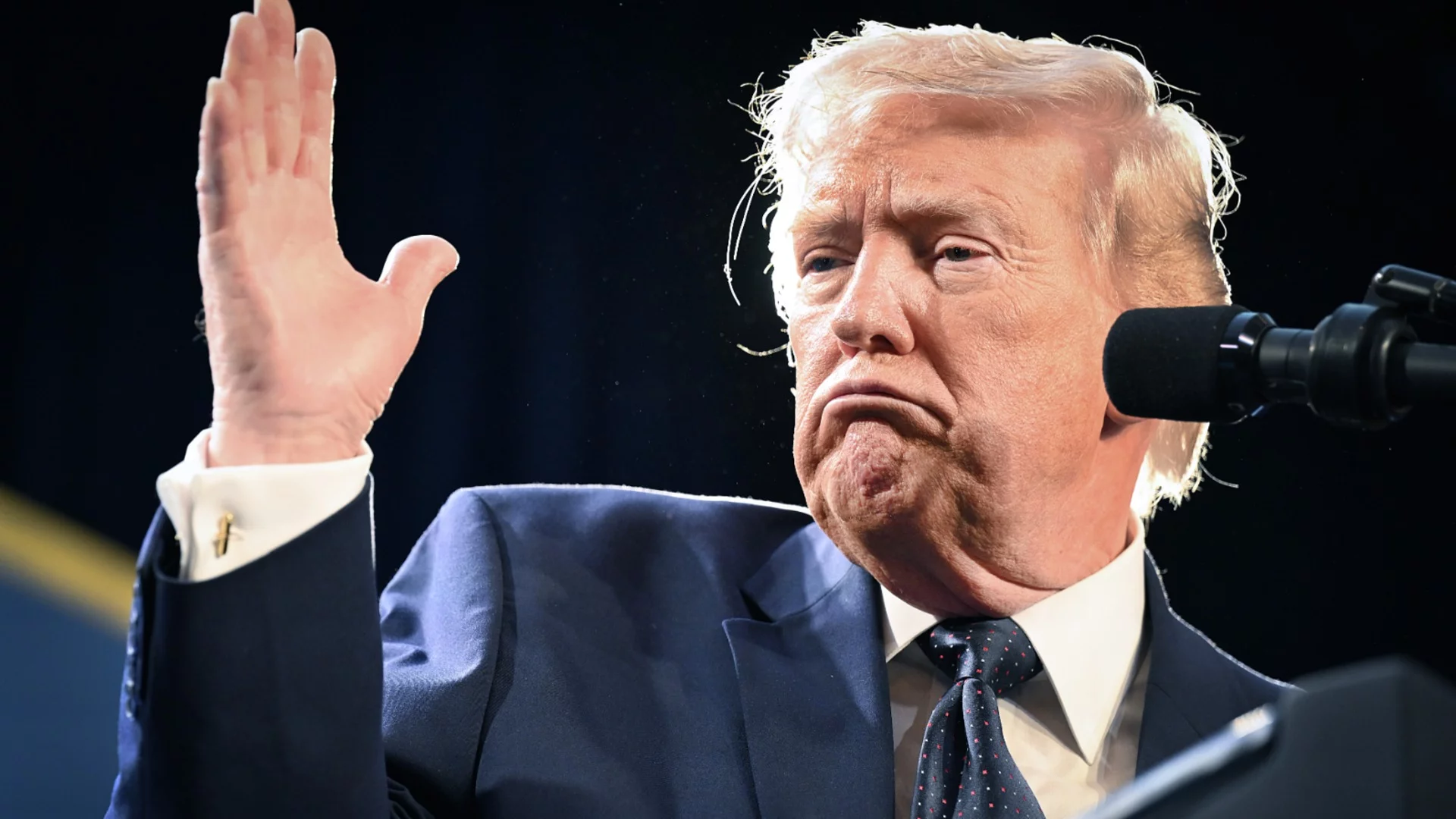 Разкрития: "Самонадеян и без план", Тръмп хвърлил света в криза, защото не му се вярвало Иран да затвори Ормузкия проток