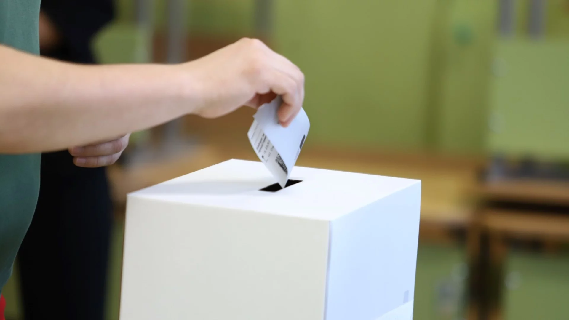 Днес изтича срокът за промени в коалициите за изборите