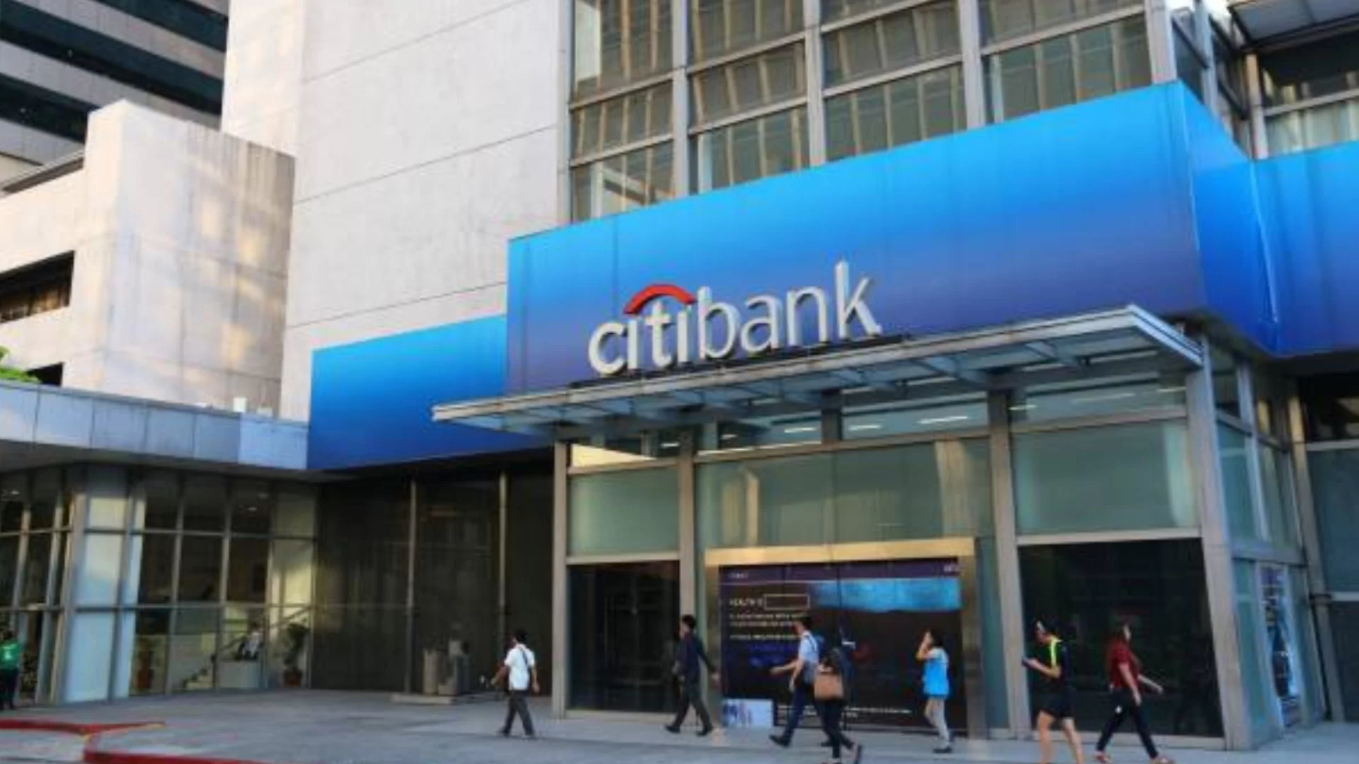 Иран разшири войната, удари американска банка с дронове. Турция с нова реакция (ВИДЕО)