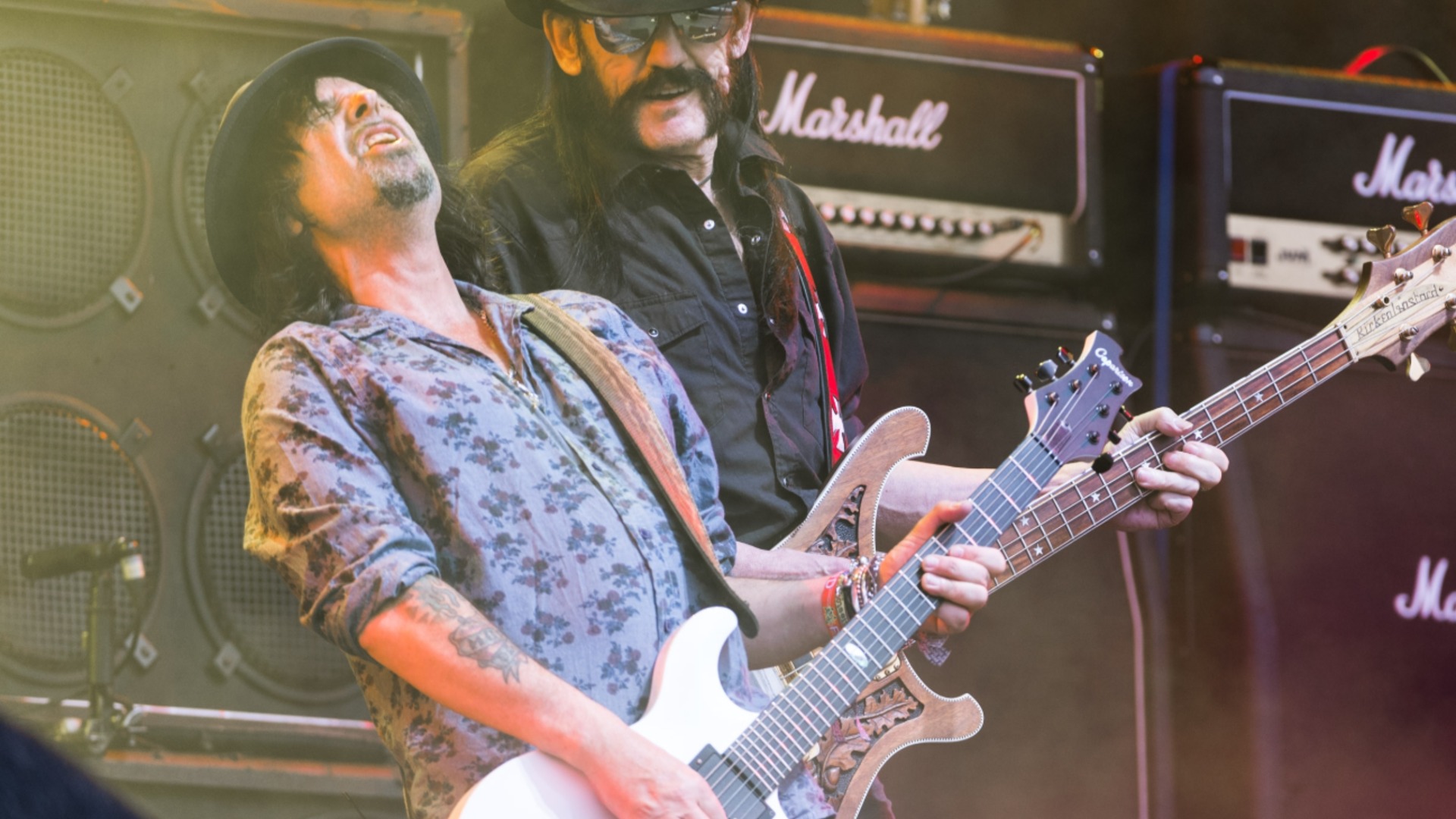 Китаристът на "Моторхед" почина на 64-годишна възраст след операция