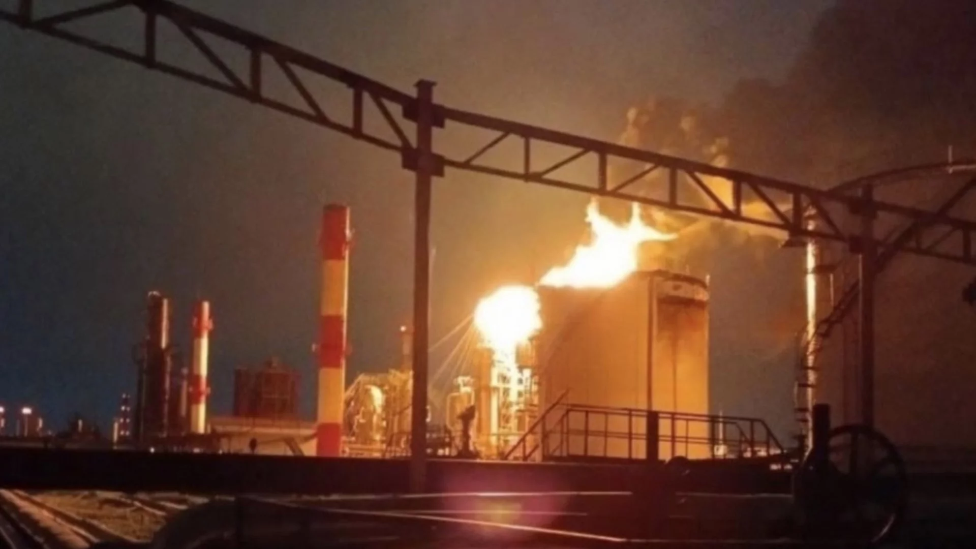 Дрон атакува петролна рафинерия в Ирак (ВИДЕА)