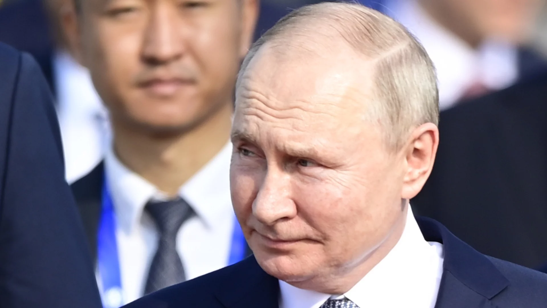 Путин умира от страх, засилва още охраната си. Тръмп завижда и притиска Зеленски (ОБЗОР - ВИДЕО)