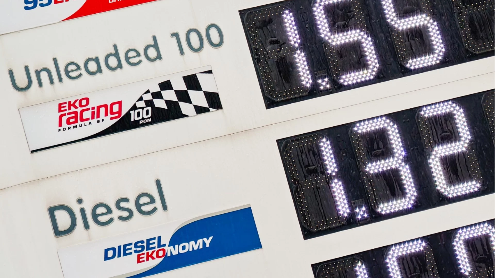 До 150 долара на барел: Енергиен експерт с прогноза за ръст на цената на горивата у нас