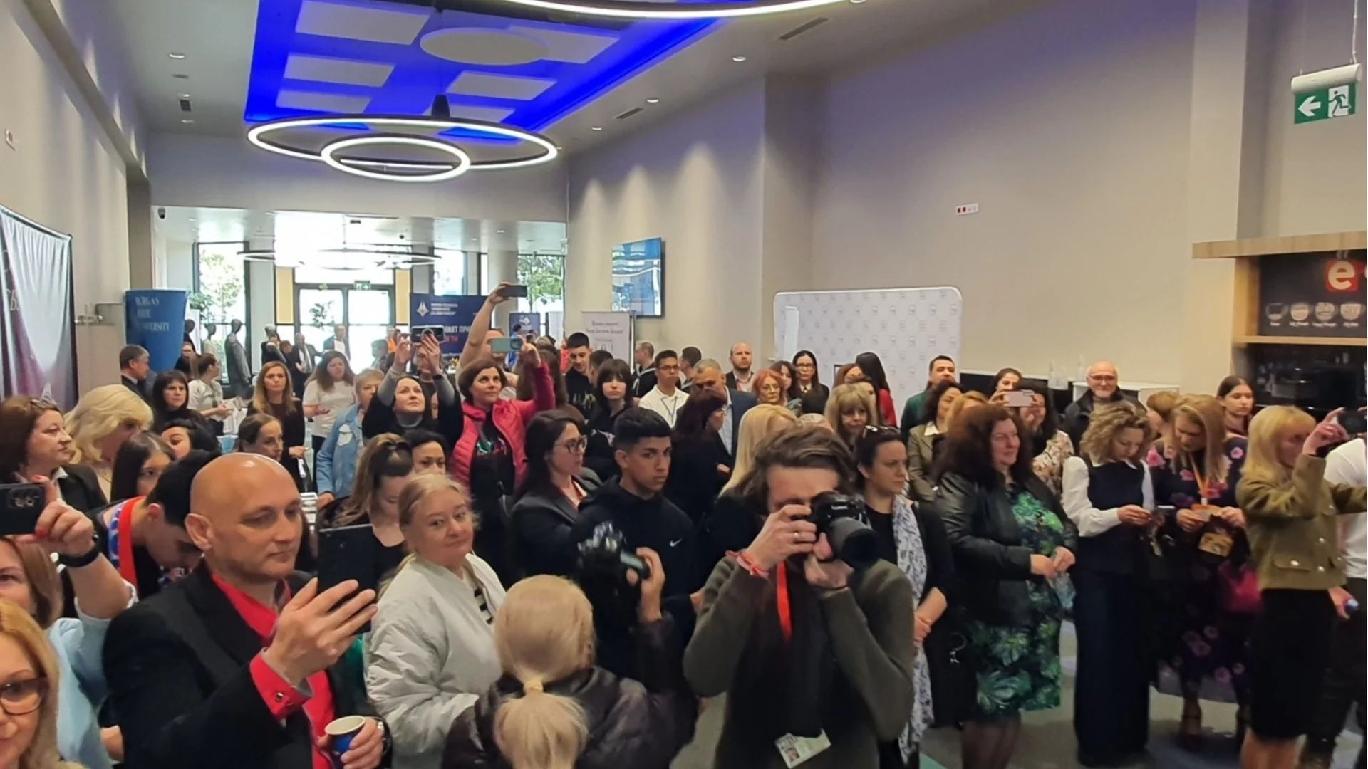 Най-големият образователен форум в Бургас презентира нови възможности за обучение във висшите и средни училища