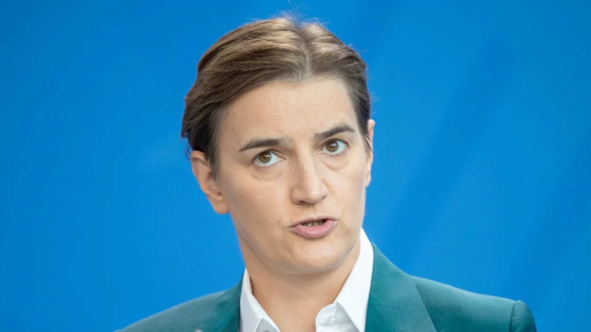 Бърнабич маже след Вучич: Сърбия няма намерение да напада никого