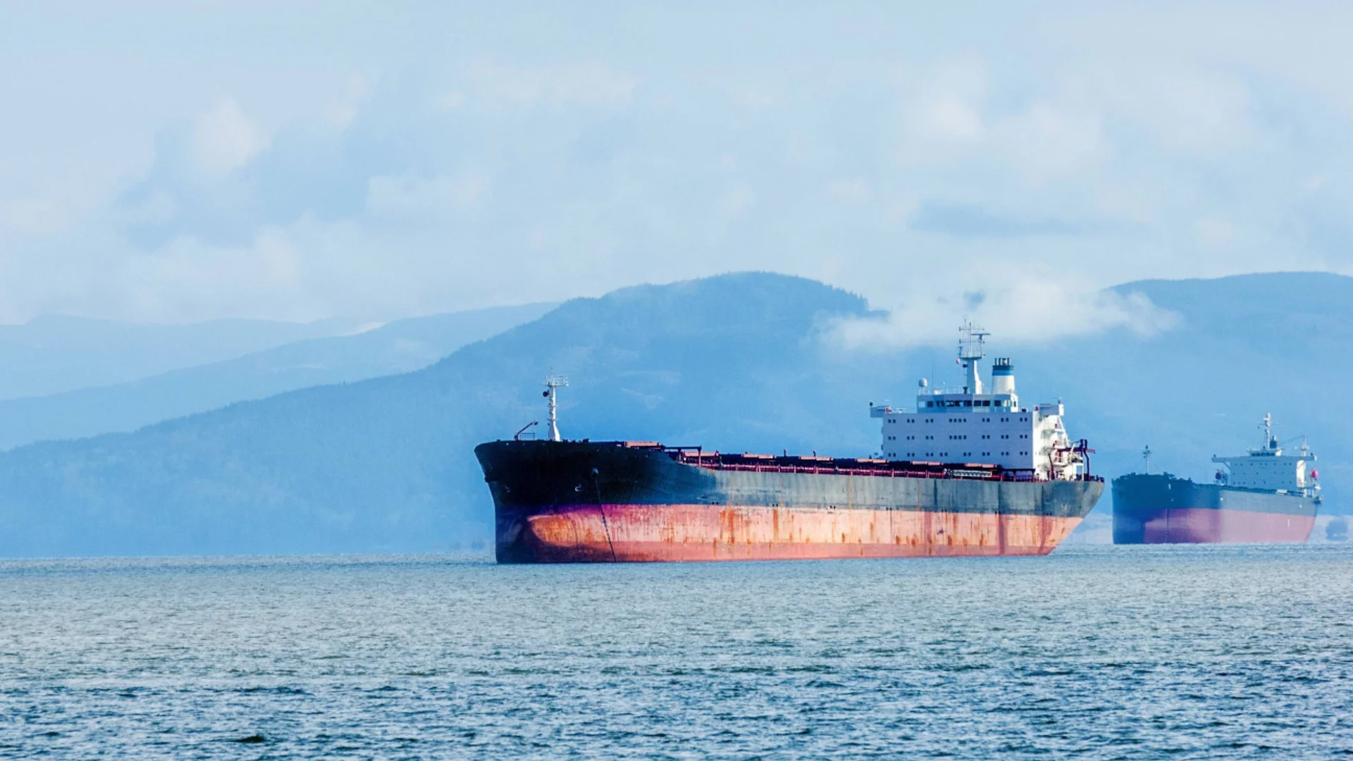 Швеция не се церемони и прати в ареста втори капитан на втори кораб от руския сенчест флот