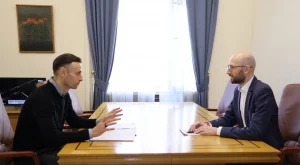 Бербатов "мъдри" спорта с финансовия министър, настоява за повече инвестиции