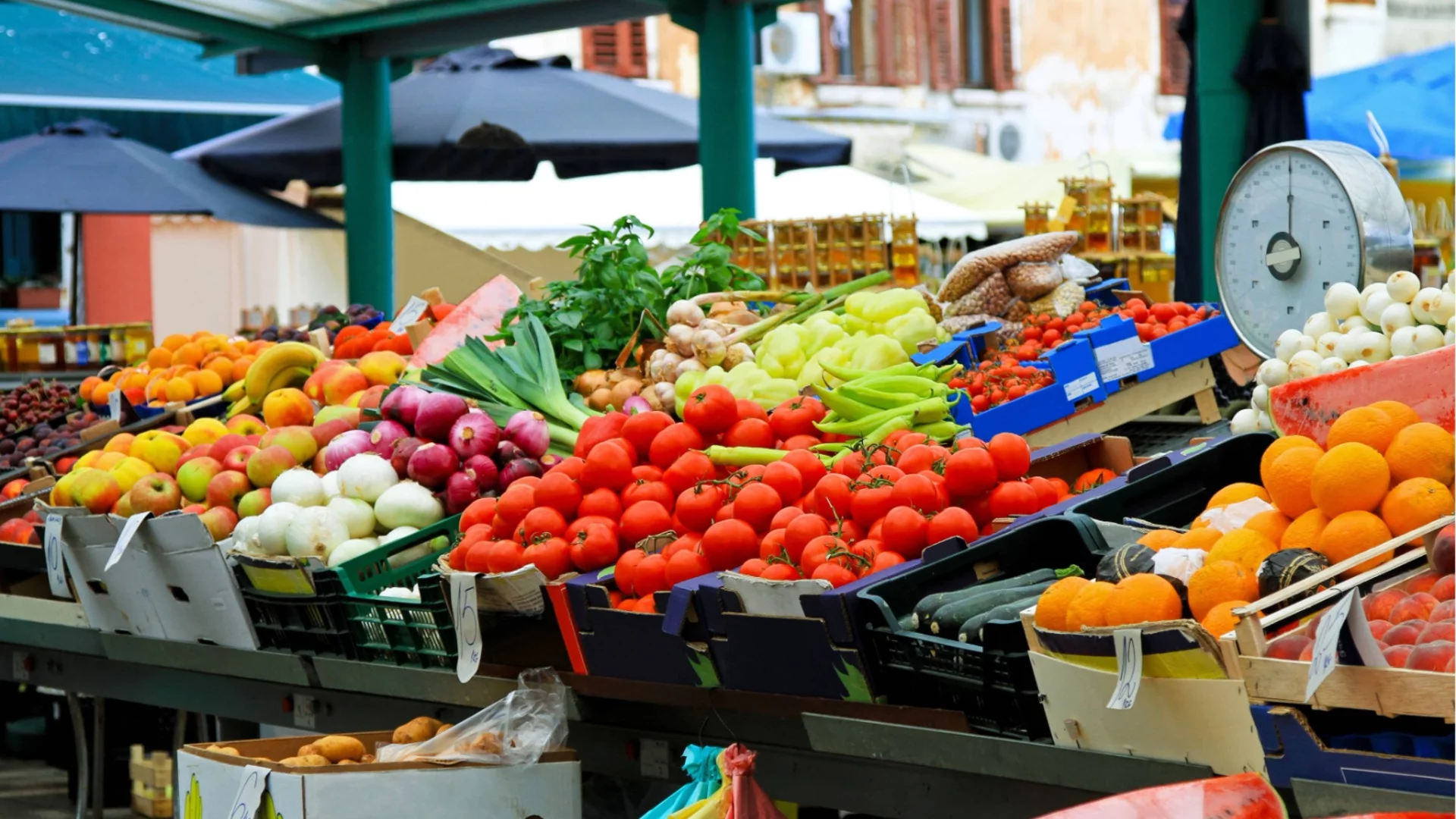 Зеленчуците поскъпват рязко: Инфлацията през февруари се ускорява