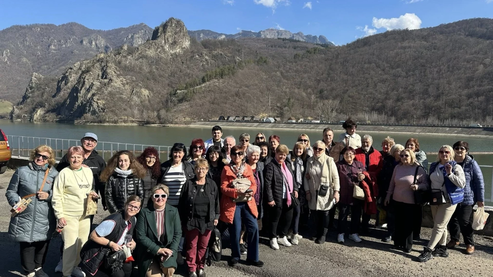 Таланти от Елин Пелин обраха наградите от фестивал в Румъния