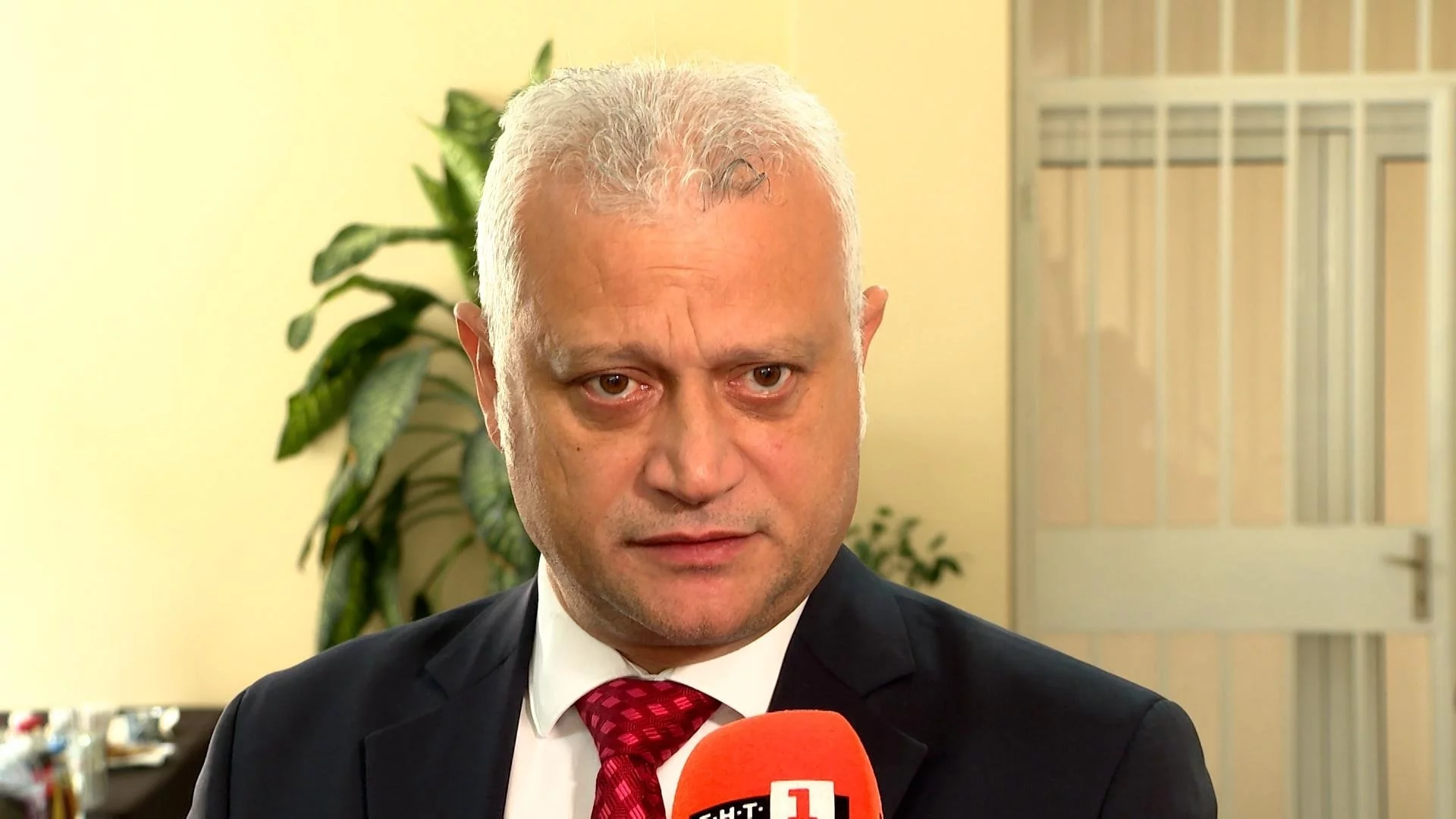 Емил Дечев за Петрохан: Аз не получих копие от досъдебното производство, знам по-малко от депутатите