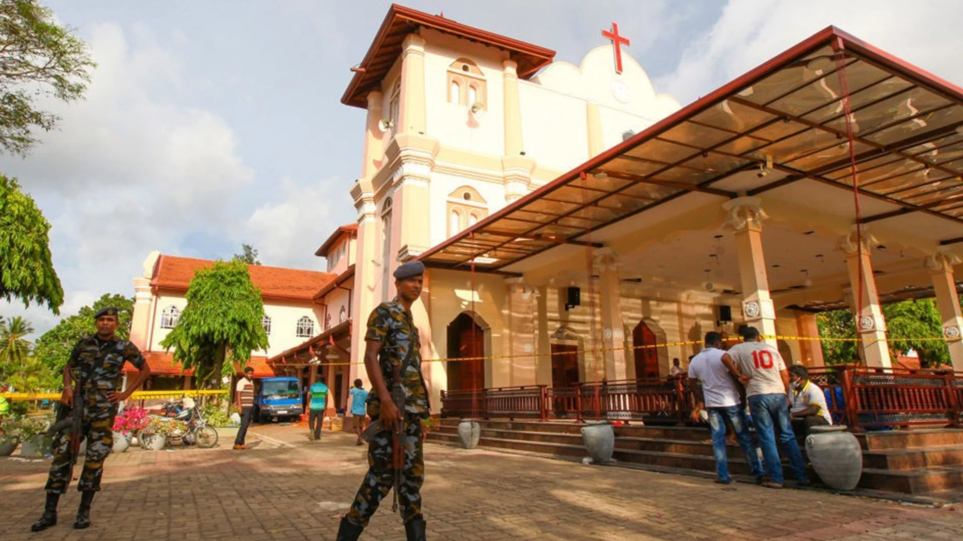 За да се пести гориво: Държава обяви всяка сряда за почивна