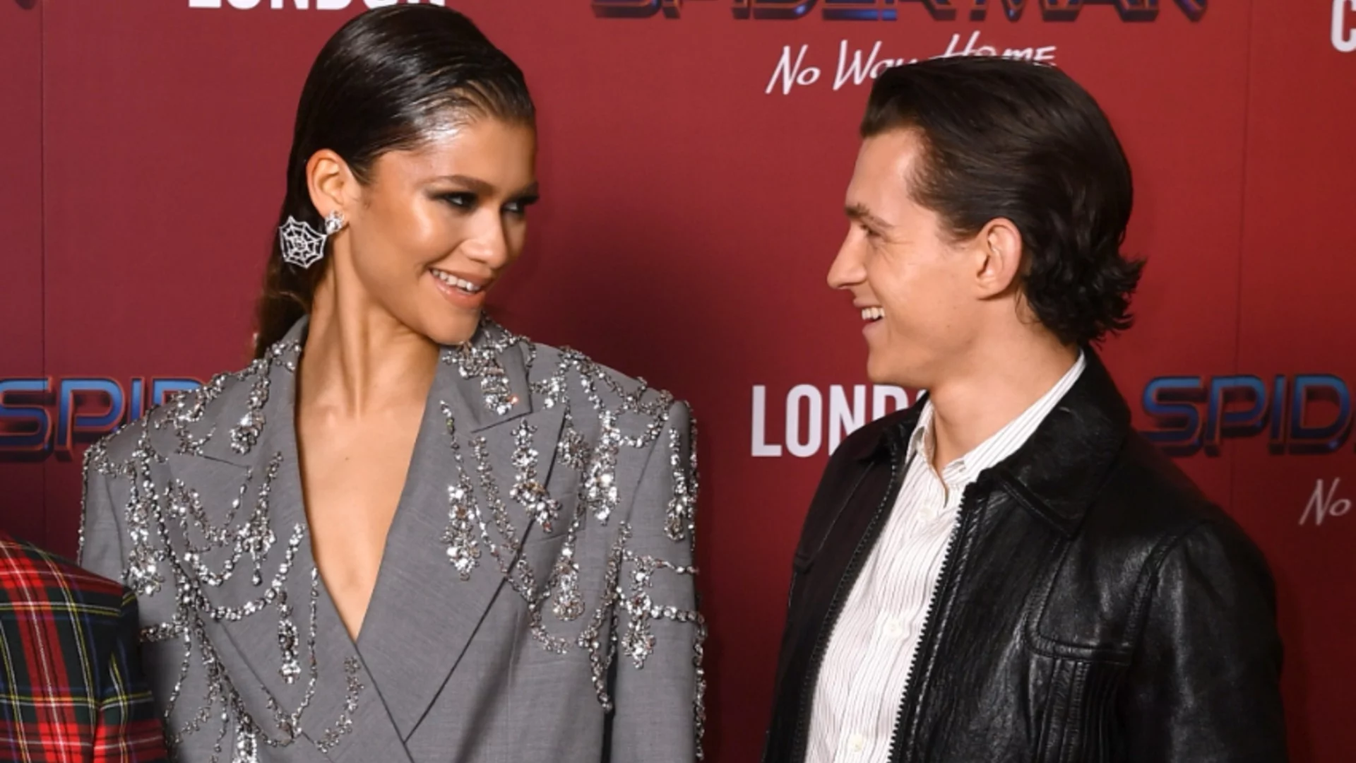 Ново двайсет: Зендая и Том Холанд не са се оженили