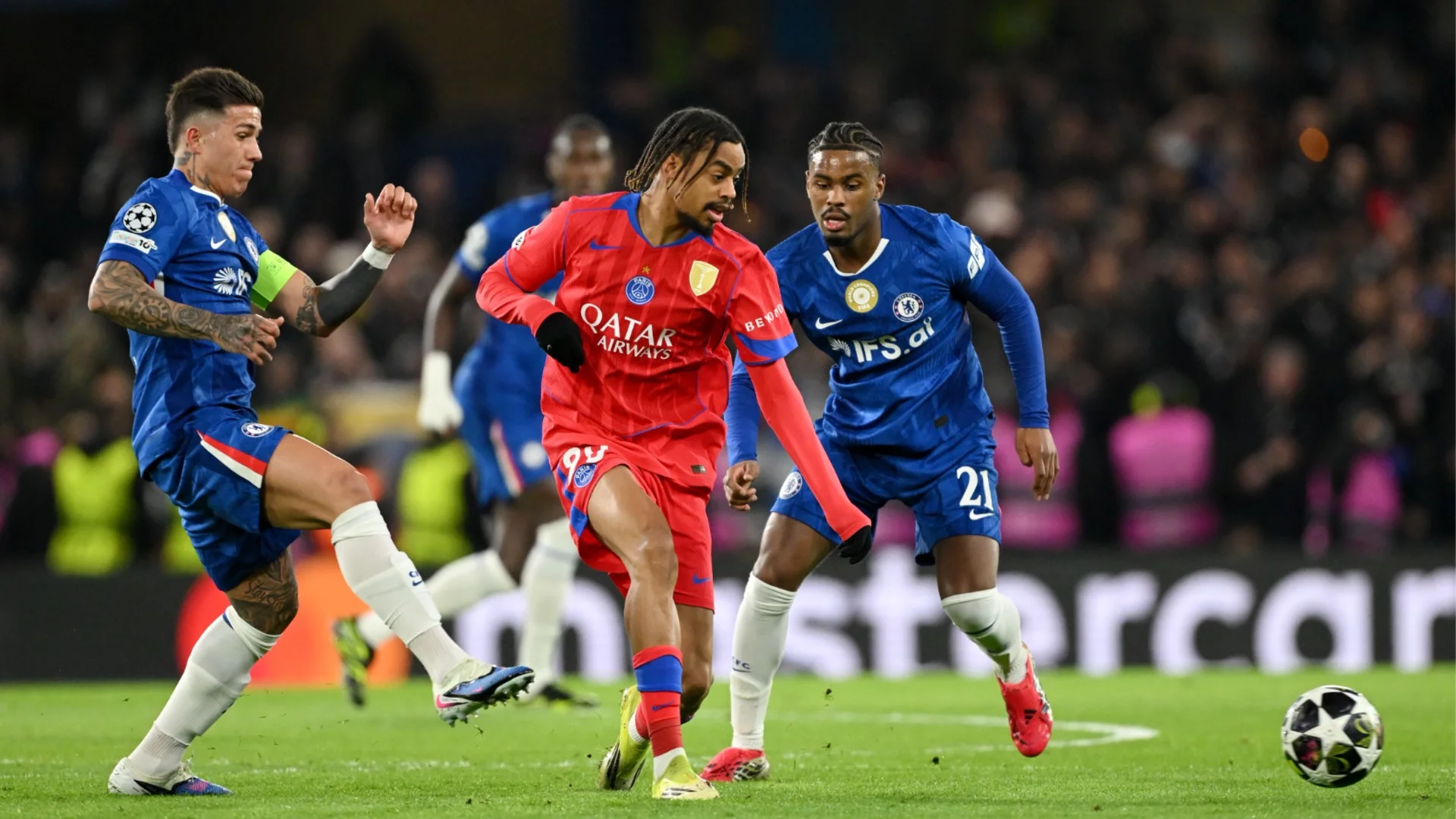 ПСЖ тотално уби интригата за 15 минути на "Стамфорд Бридж"! Челси отнесе сериозен пердах