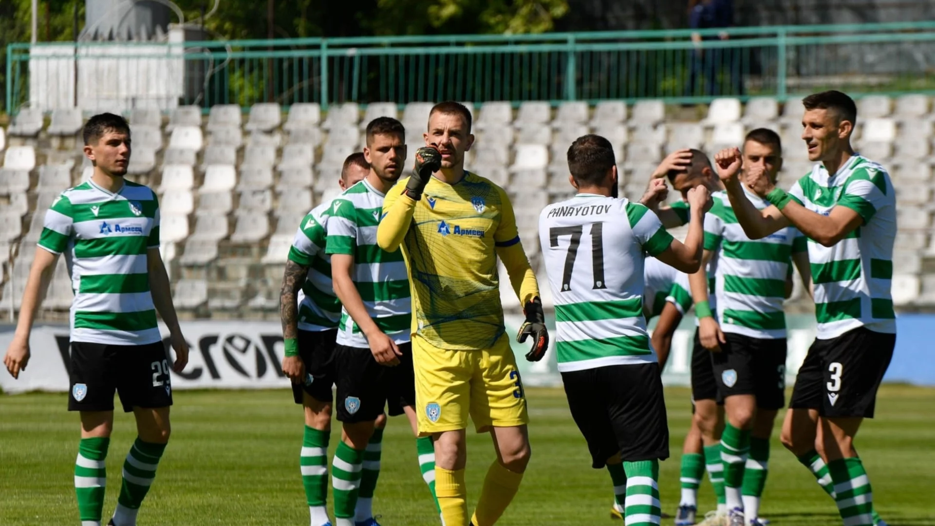 Изненадваща раздяла в Първа лига дни преди ключовия мач Левски - Черно море