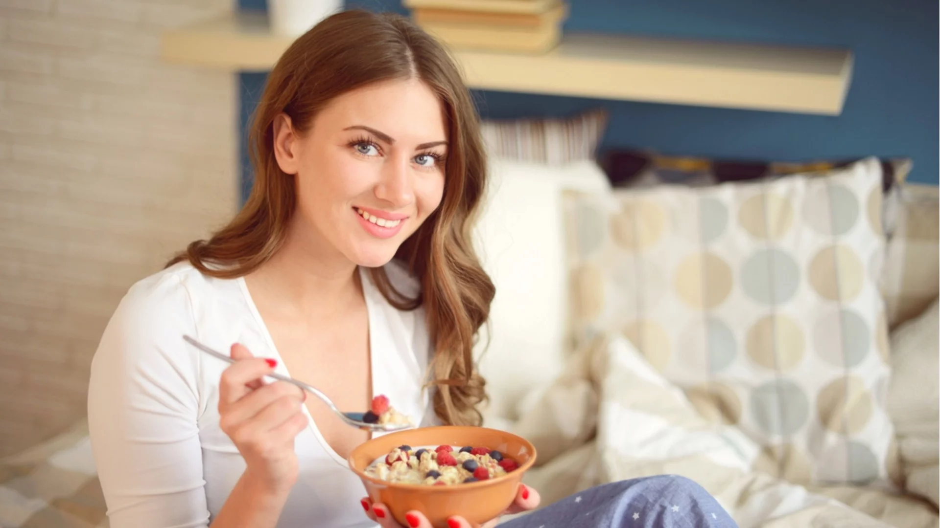 Никога НЕ трябва да ядете тази храна сутрин