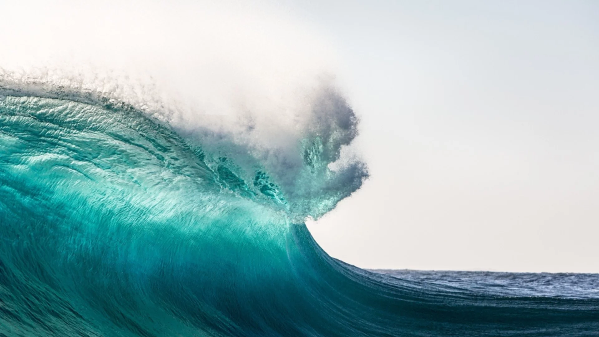 Не стигат иранските дронове, а сега и солени ветрове: Последствия в Кипър