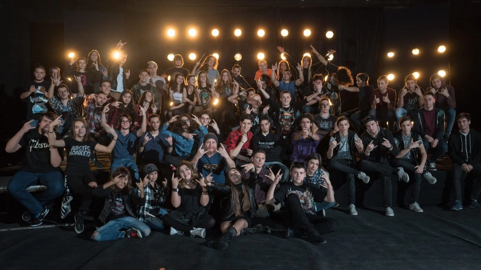 Близо 3300 гласа изпратиха 15 групи към полуфиналите на "Голямото Rock междучасие"