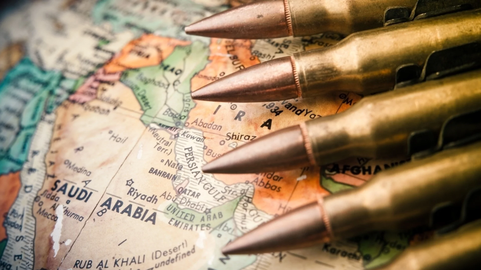 Арабските монархии от Персийския залив попаднаха в капана на войната 