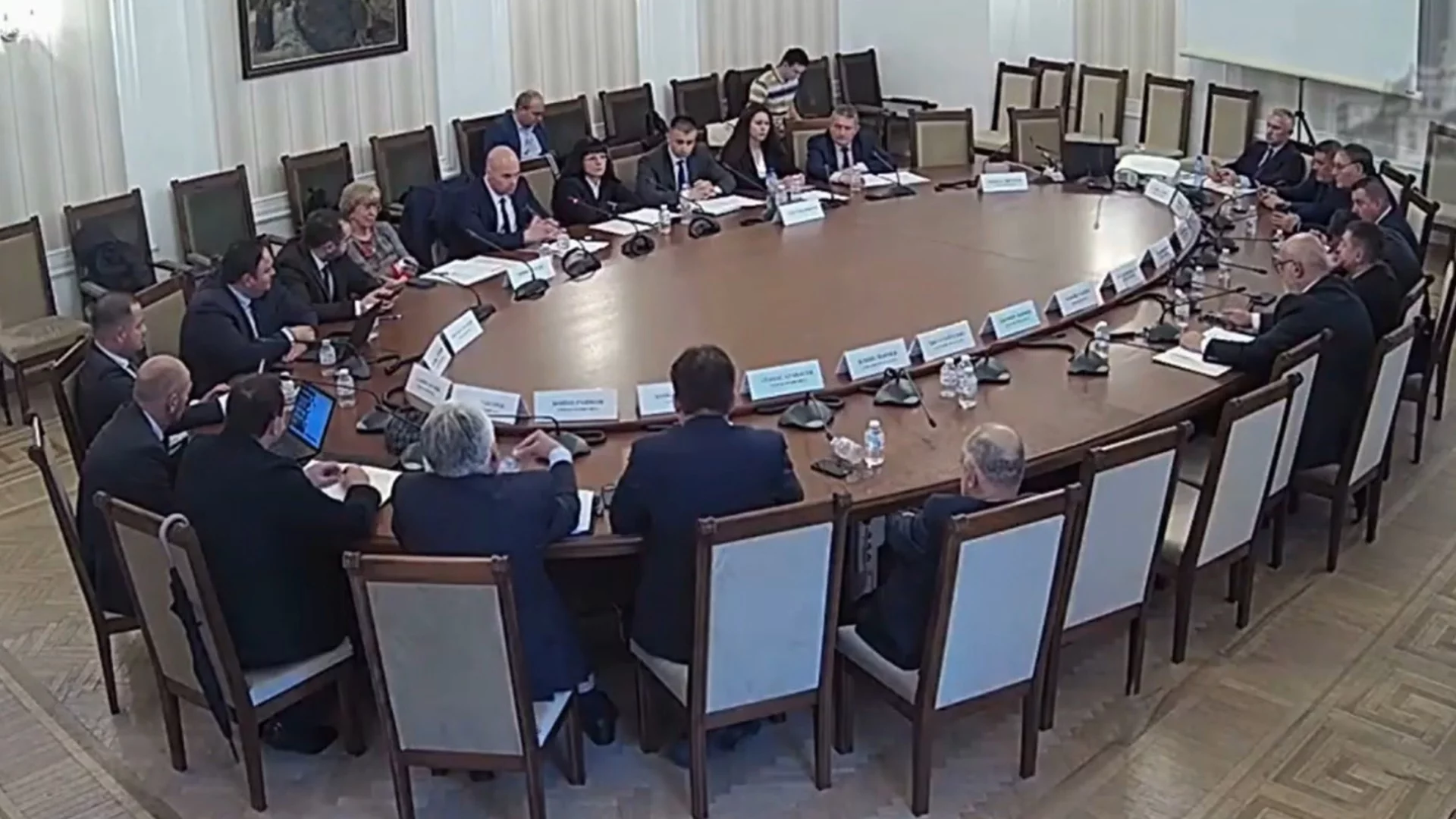 Въпреки скандалната липса на познания: КС остави на поста председателя на КЗЛД