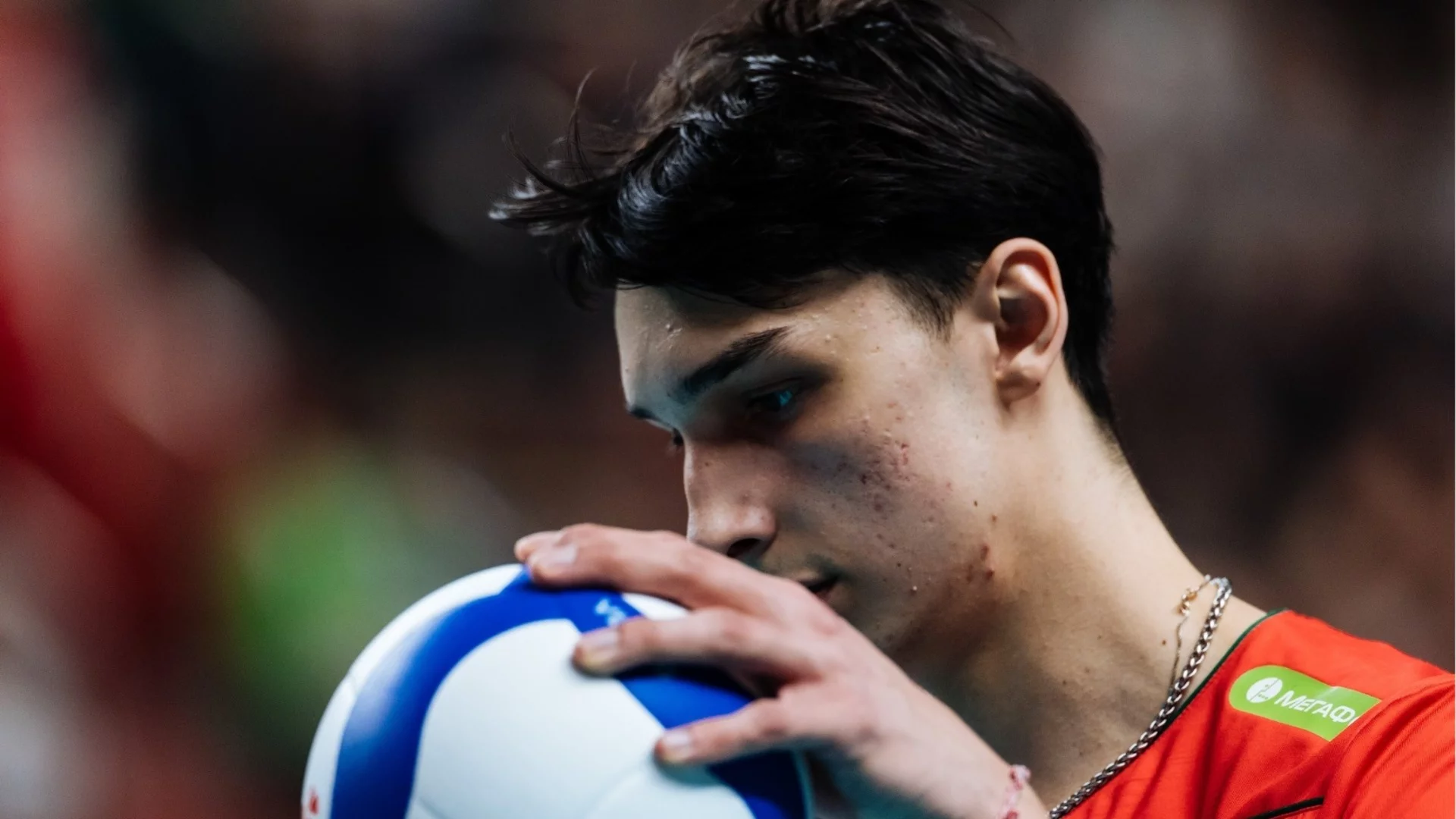 Мони Николов е на крачка от спечелването на най-престижното индивидуално отличие в Русия