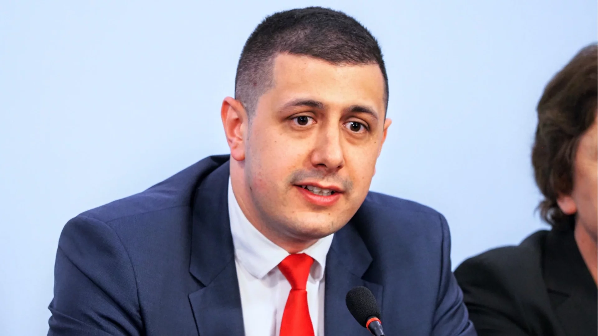 Вижте листата на БСП за парламентарните избори на 19 април в 25 МИР - София