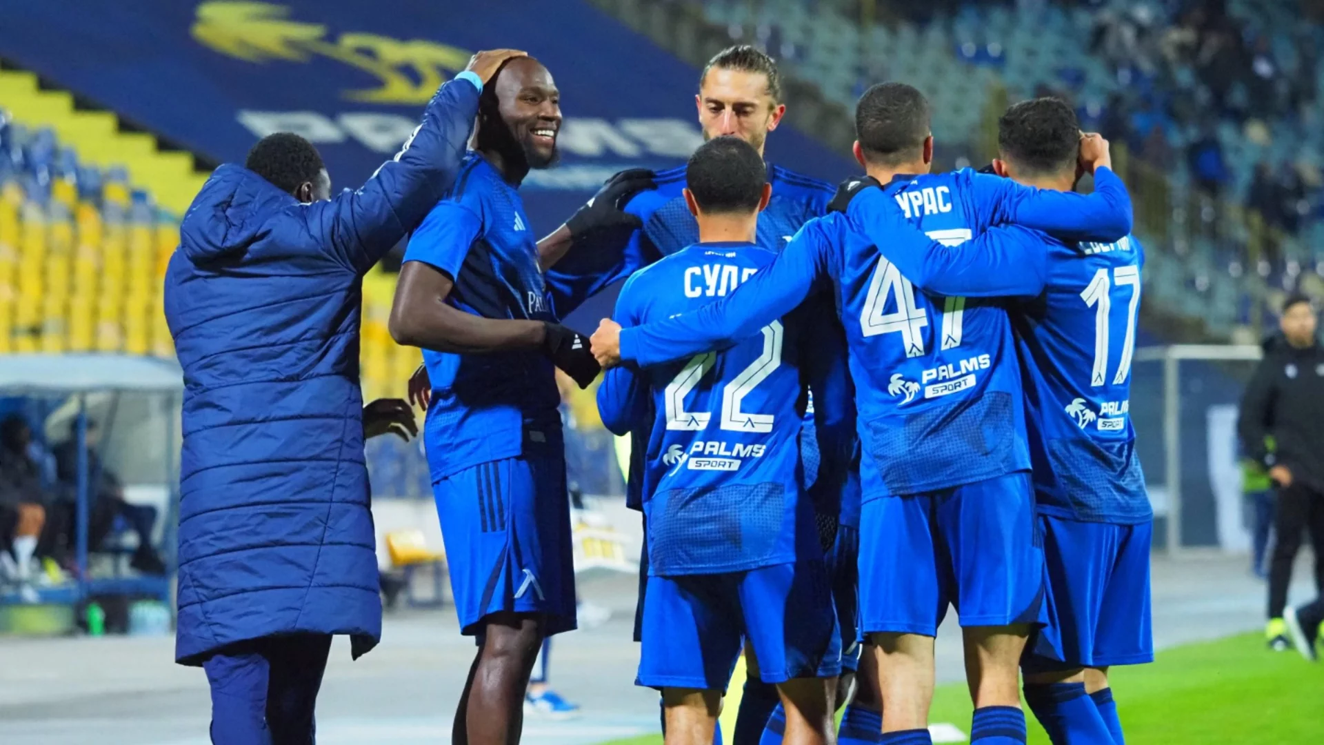 Проблем за Веласкес: Капитанът на Левски виси за дербито с Черно море