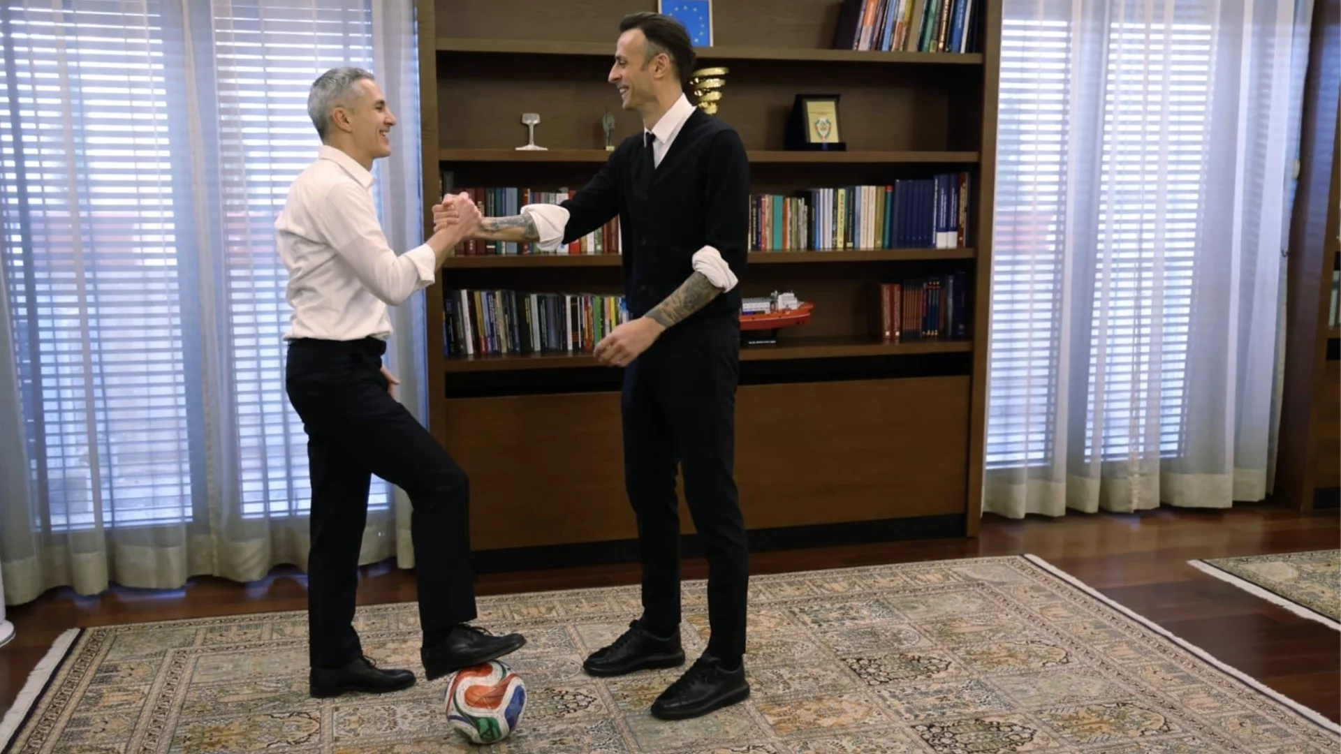 Министърът на спорта говори за влиянието на Бербатов в политиката и проблемите в БОК