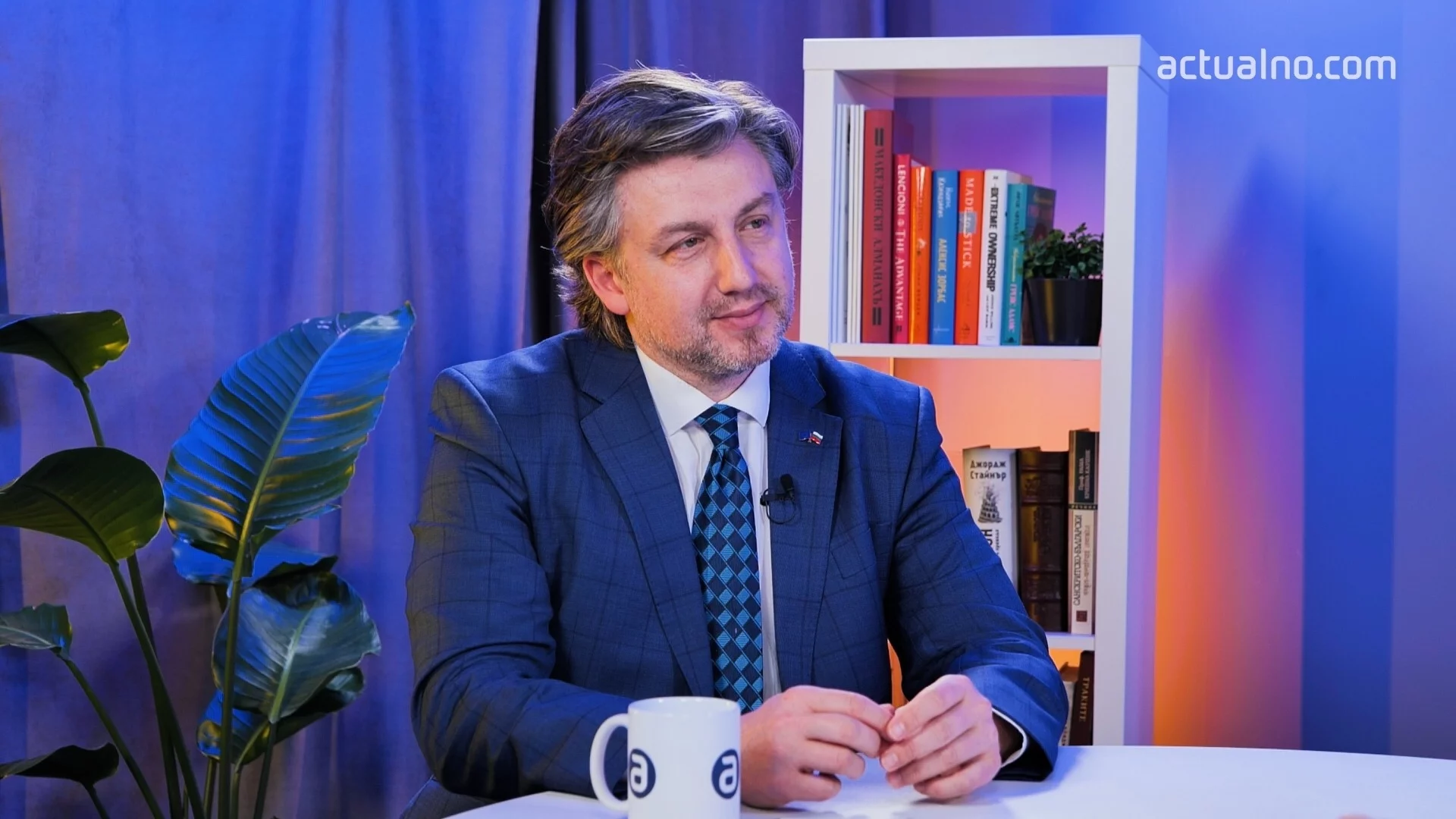 Шоу, кризи, популизъм - политици в битка за гласове: Говори Даниел Киряков (ВИДЕО)