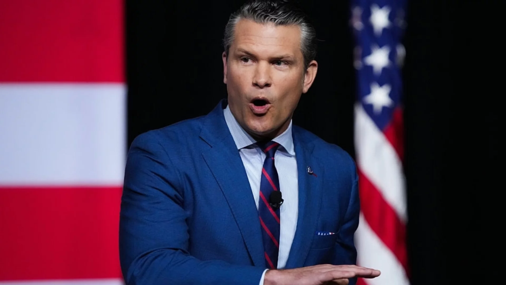 "Кажи баба тенк ю": Докато военният министър на САЩ словоблудства за Европа и Иран, Техеран удари израелска рафинерия (ВИДЕО)