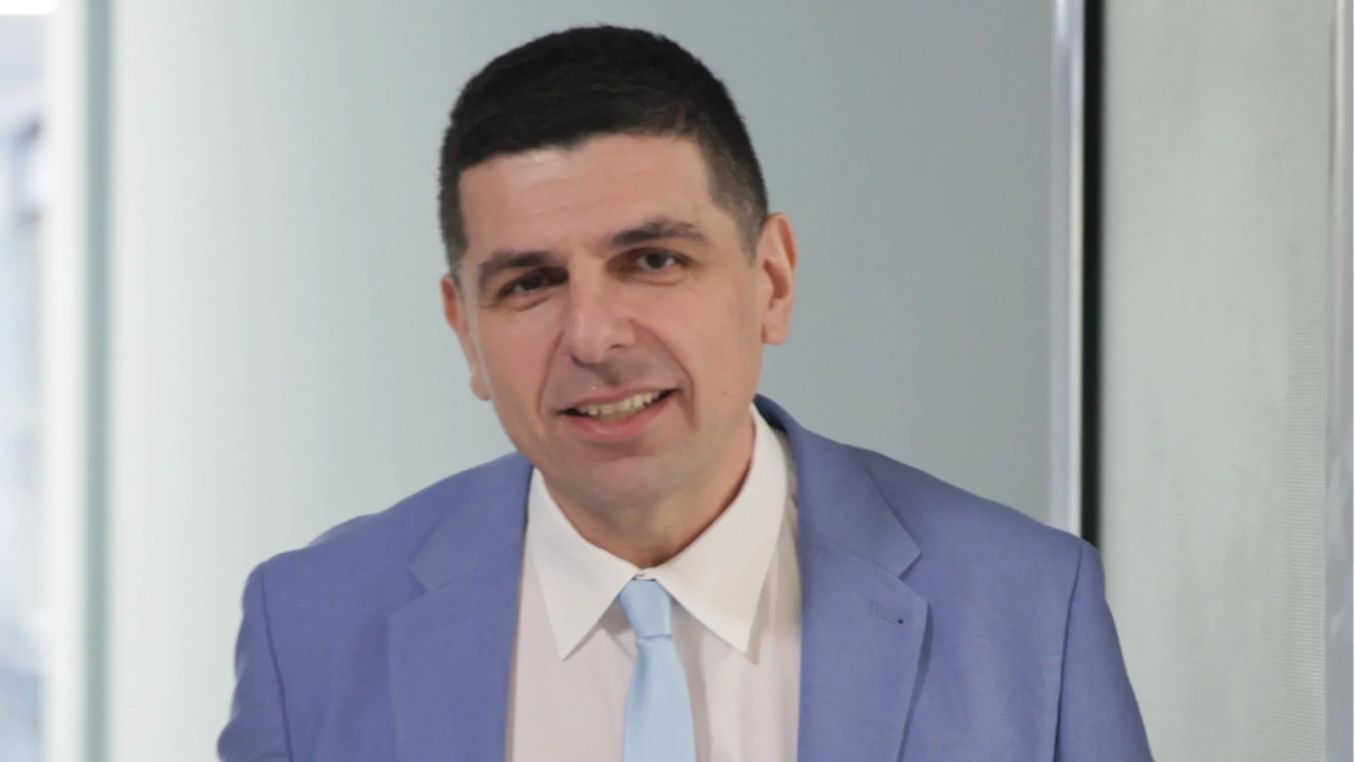 Вижте листата на "Продължаваме промяната - Демократична България" за парламентарните избори на 19 април в 24 МИР - София