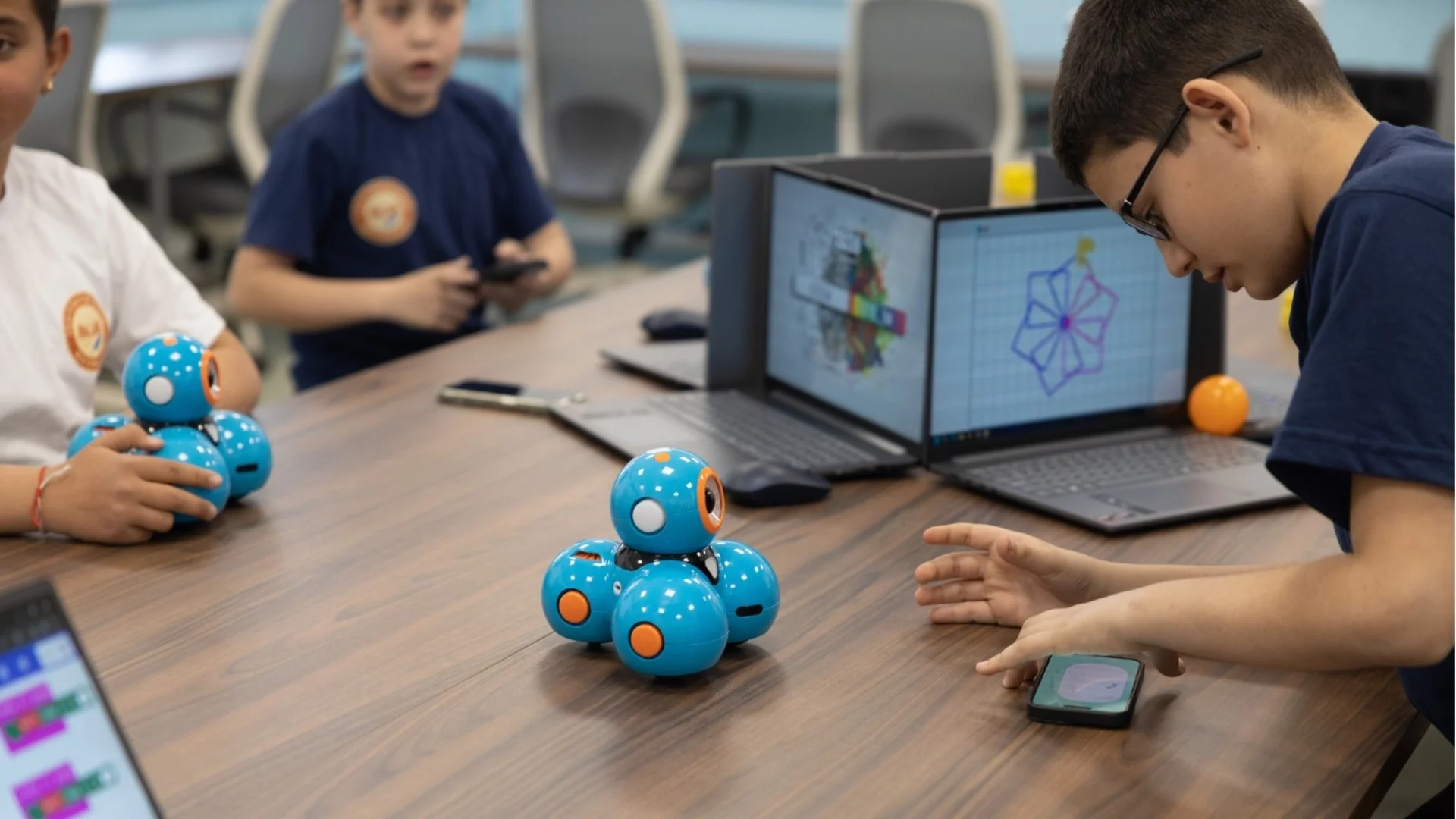 Средно училище в Костинброд откри своя втори новоизграден STEM център