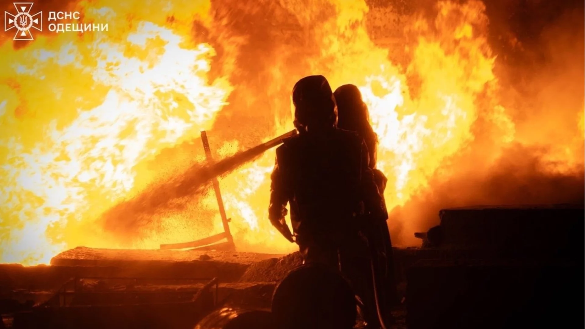 Русия с мощна атака срещу Одеса, удари електроцентрала до границата с Полша (ВИДЕО)