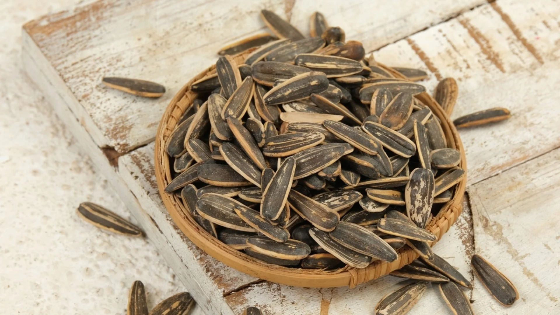 Наднормени пестициди и в третия кораб със слънчоглед от Аржентина