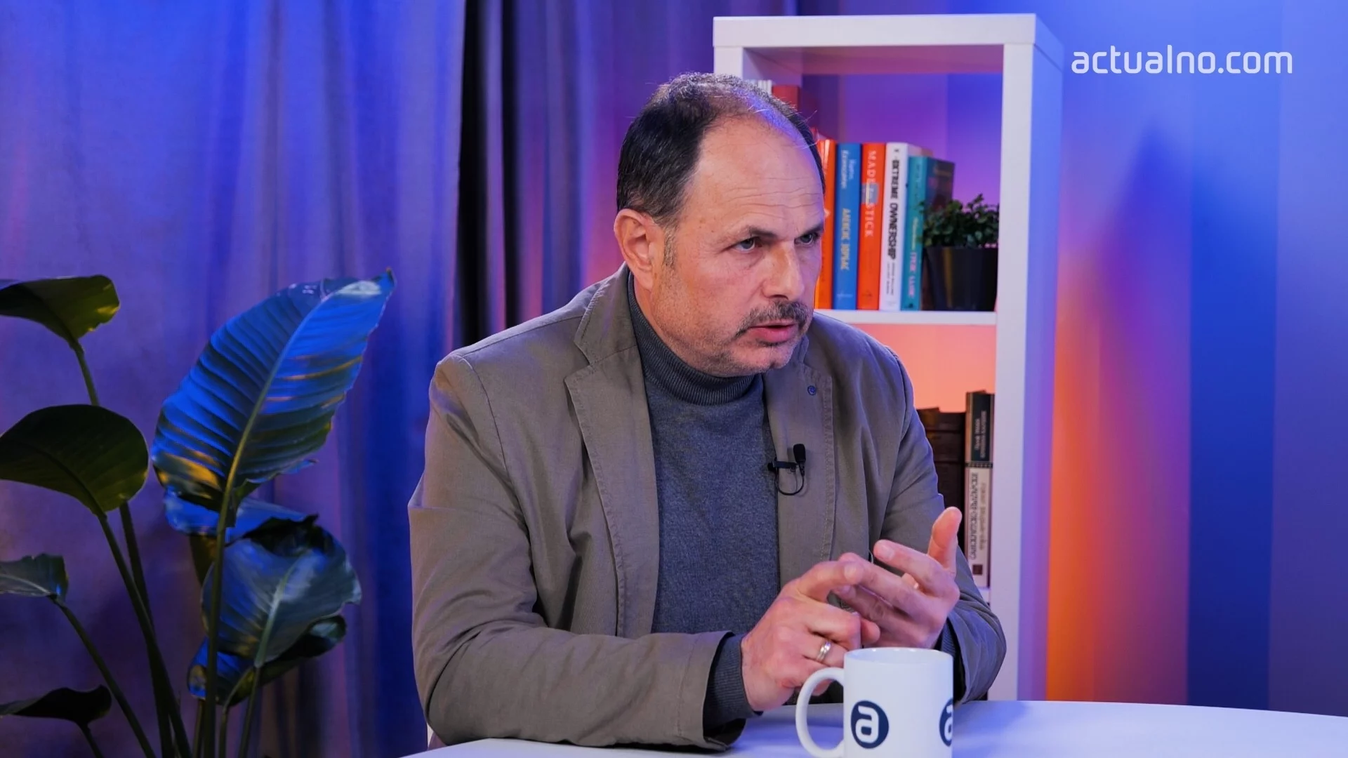 Как частните интереси се месят във външните ни работи: Коментар на Георги Проданов (ВИДЕО)